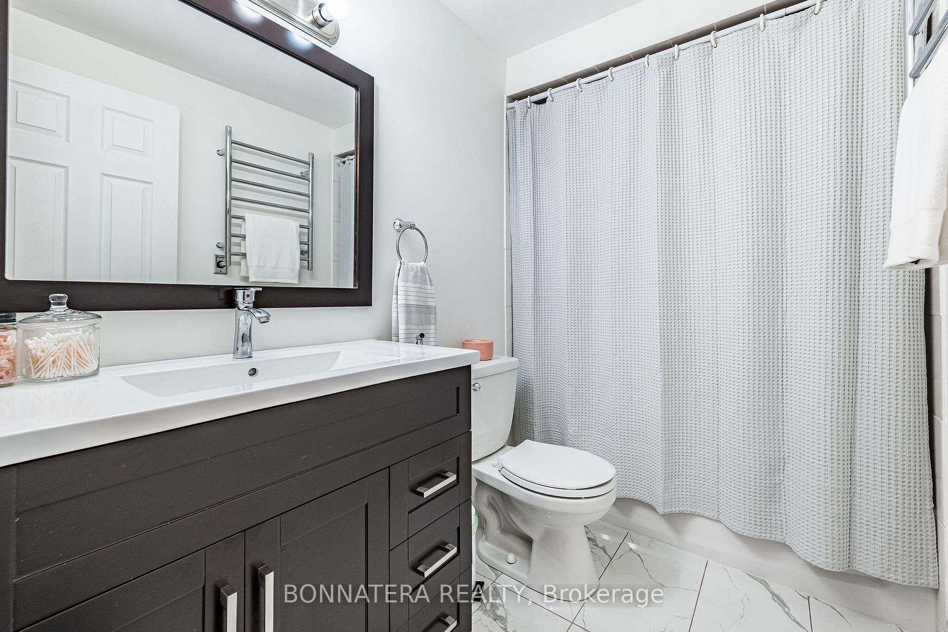 Photo 30 of 2097 Marine Drive, Oakville, Bronte — HOMEH