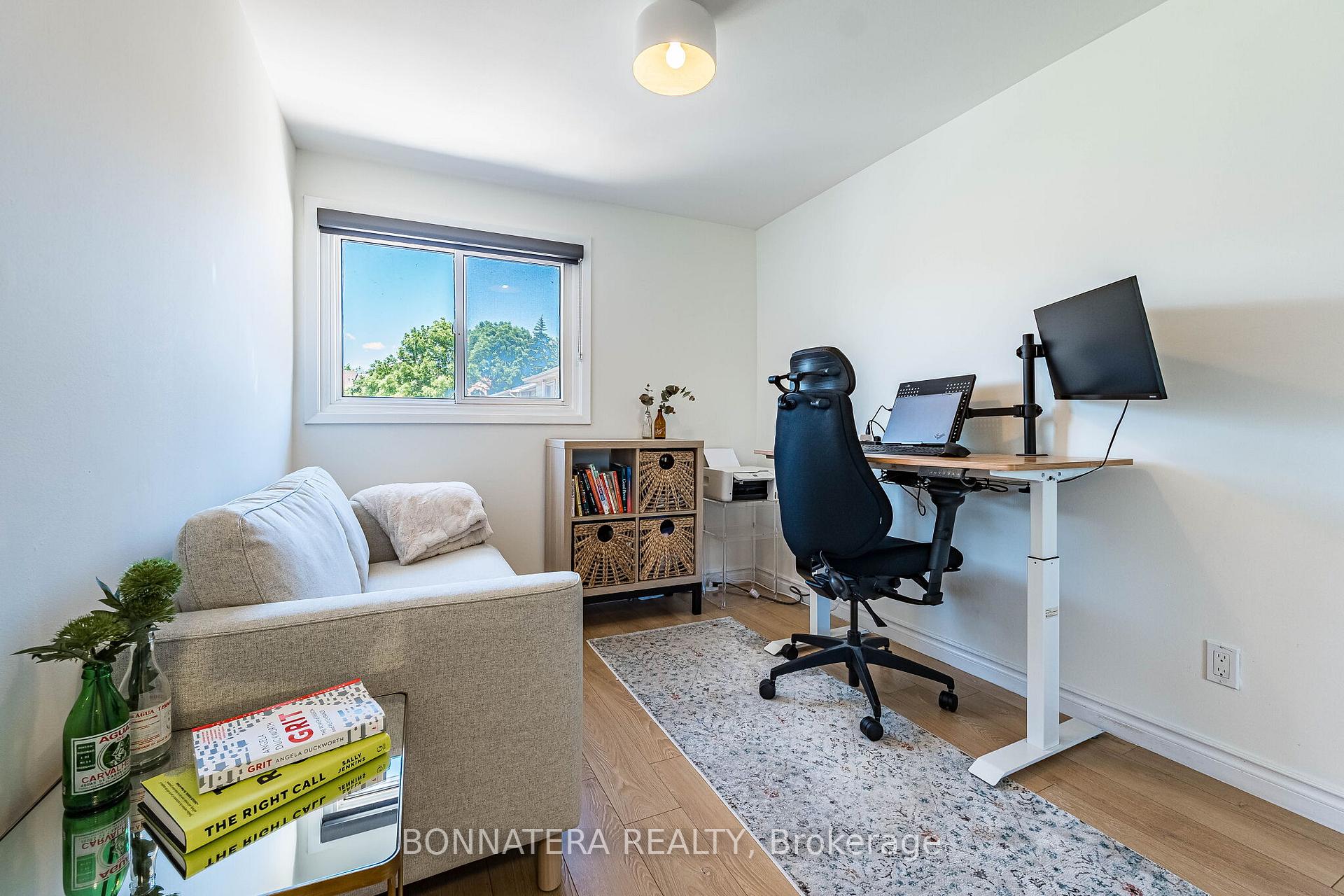 Photo 33 of 2097 Marine Drive, Oakville, Bronte — HOMEH