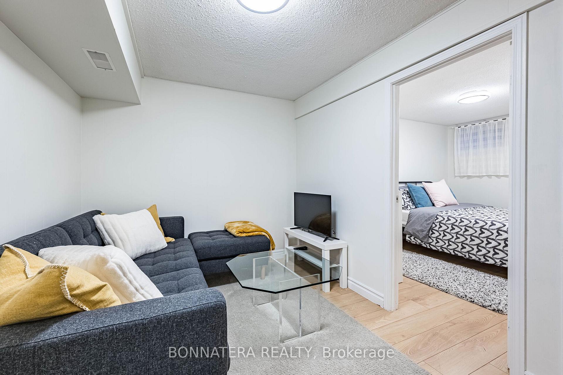 Photo 41 of 2097 Marine Drive, Oakville, Bronte — HOMEH