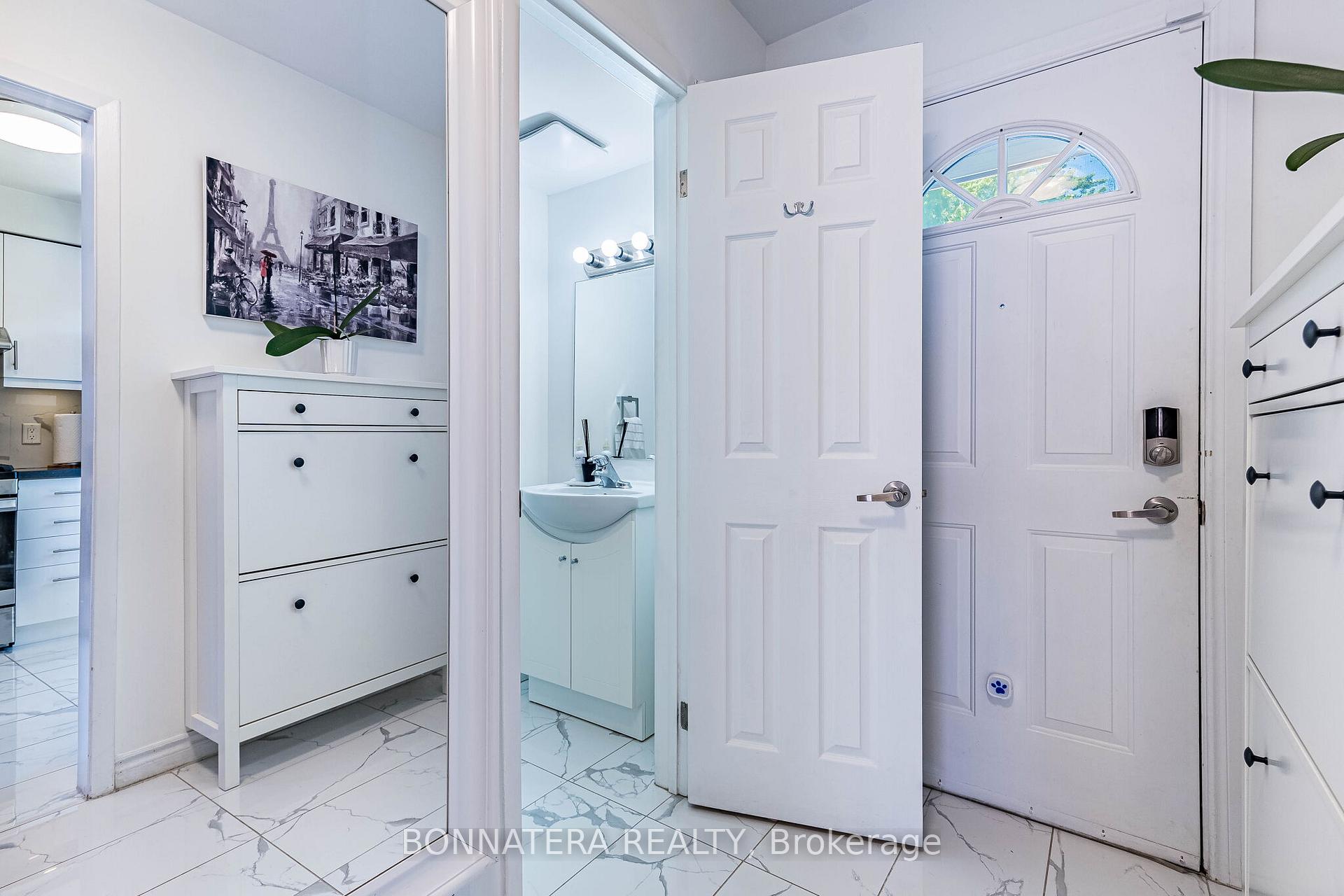 Photo 46 of 2097 Marine Drive, Oakville, Bronte — HOMEH