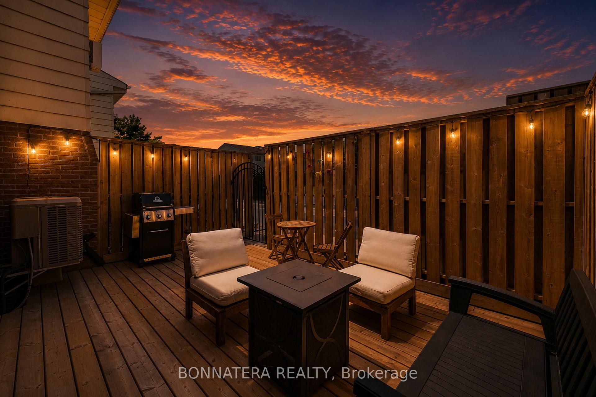 Photo 49 of 2097 Marine Drive, Oakville, Bronte — HOMEH