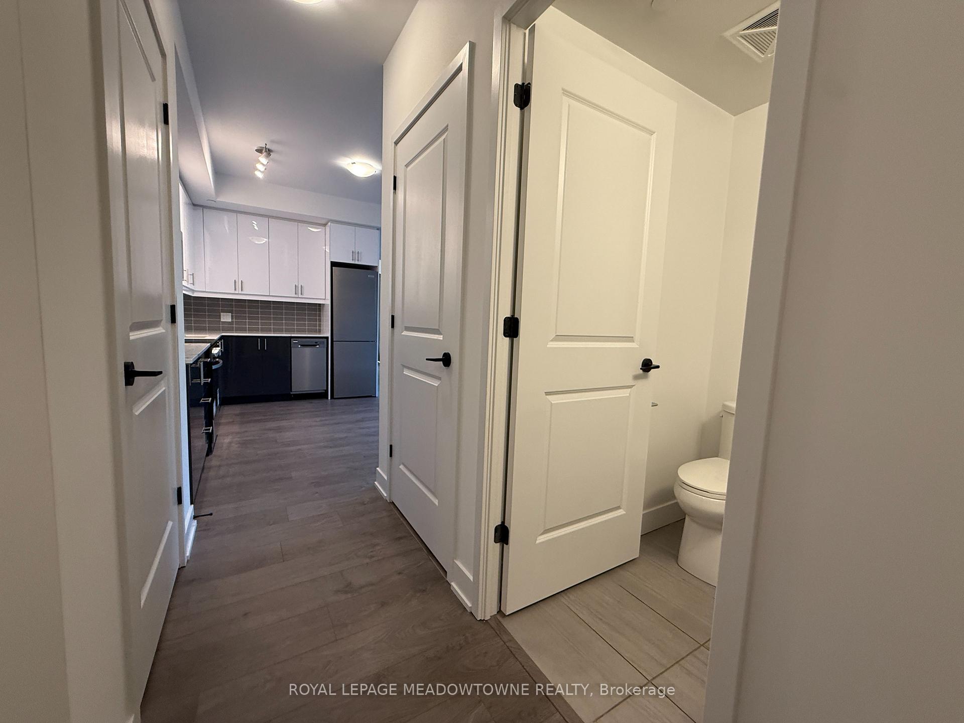 Photo 5 of Unit 613, 2333 Khalsa Gate, Oakville, Westmount — HOMEH