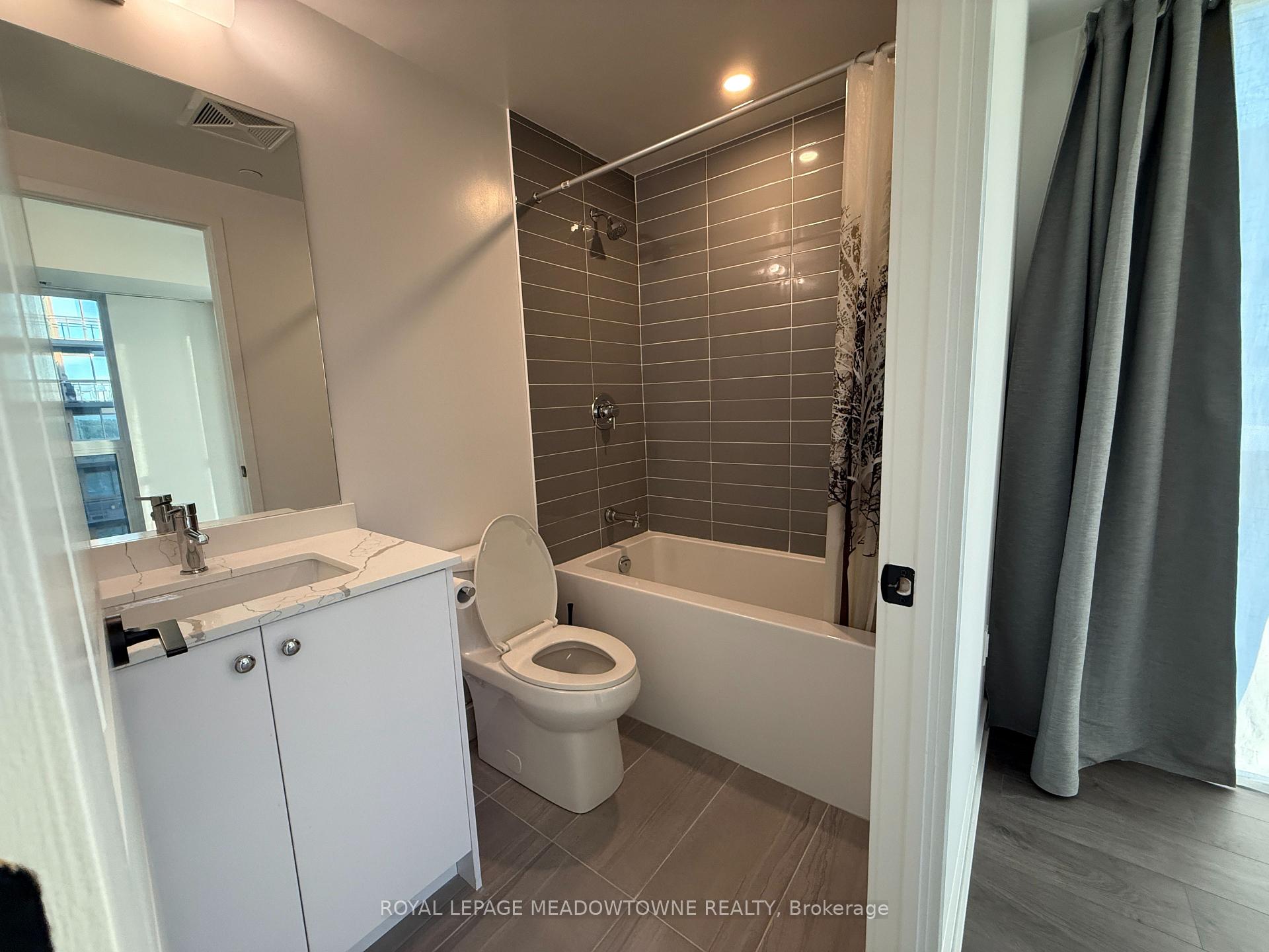 Photo 18 of Unit 613, 2333 Khalsa Gate, Oakville, Westmount — HOMEH