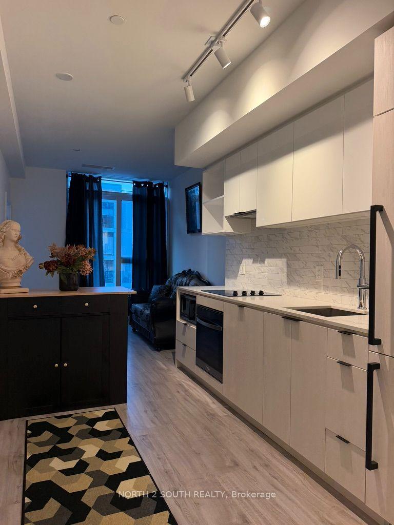 Photo 3 of Unit 803, 252 Church Street, Toronto, Church-Yonge Corridor — HOMEH
