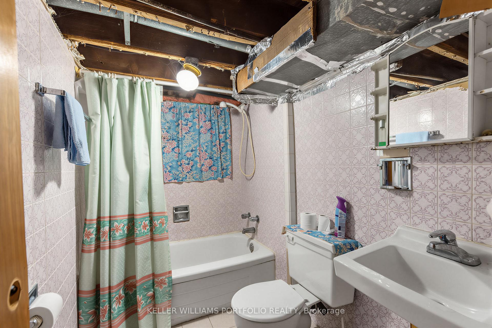 Photo 14 of 207 Symington Avenue, Toronto, Dovercourt-Wallace Emerson-Junction — HOMEH