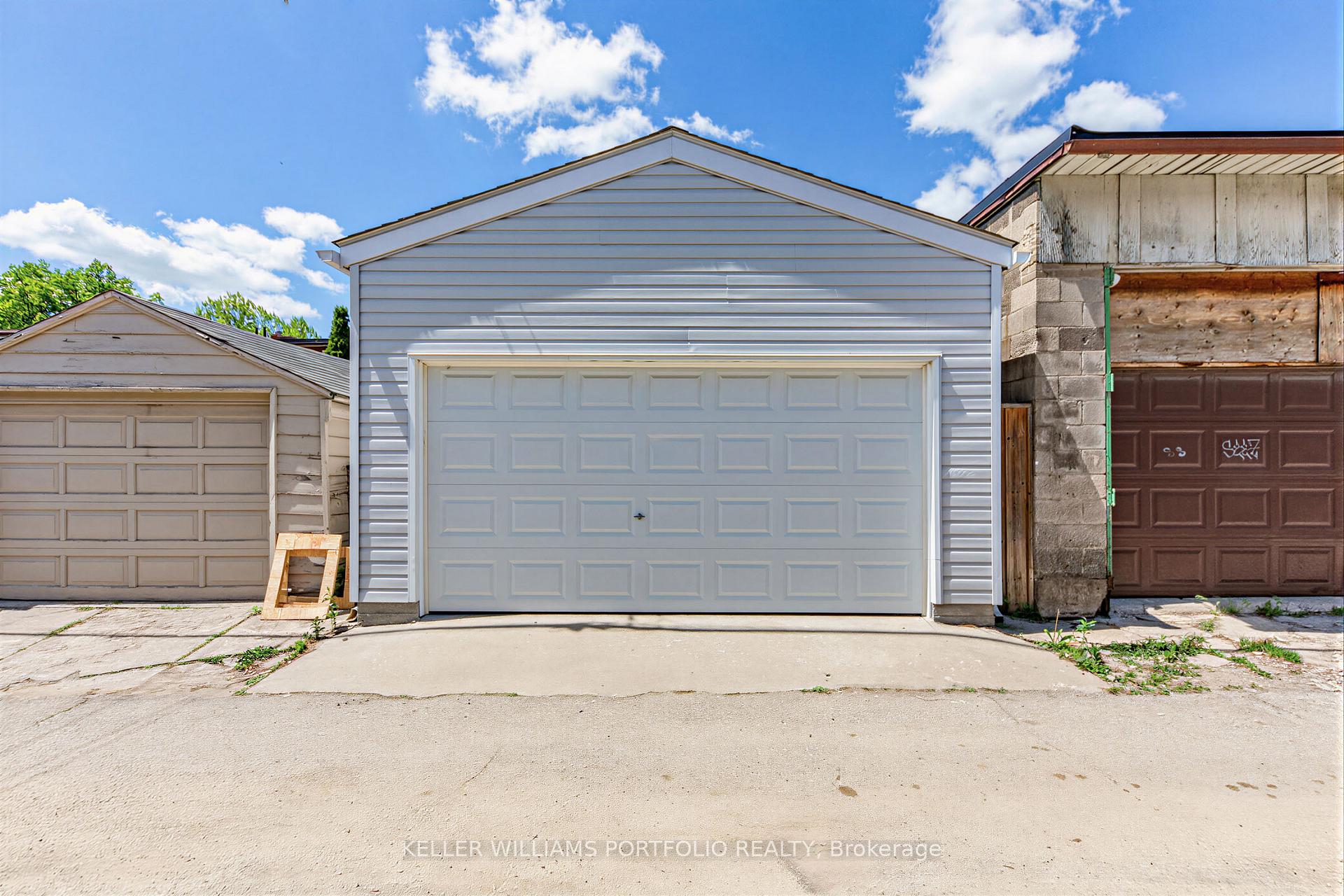 Photo 37 of 207 Symington Avenue, Toronto, Dovercourt-Wallace Emerson-Junction — HOMEH