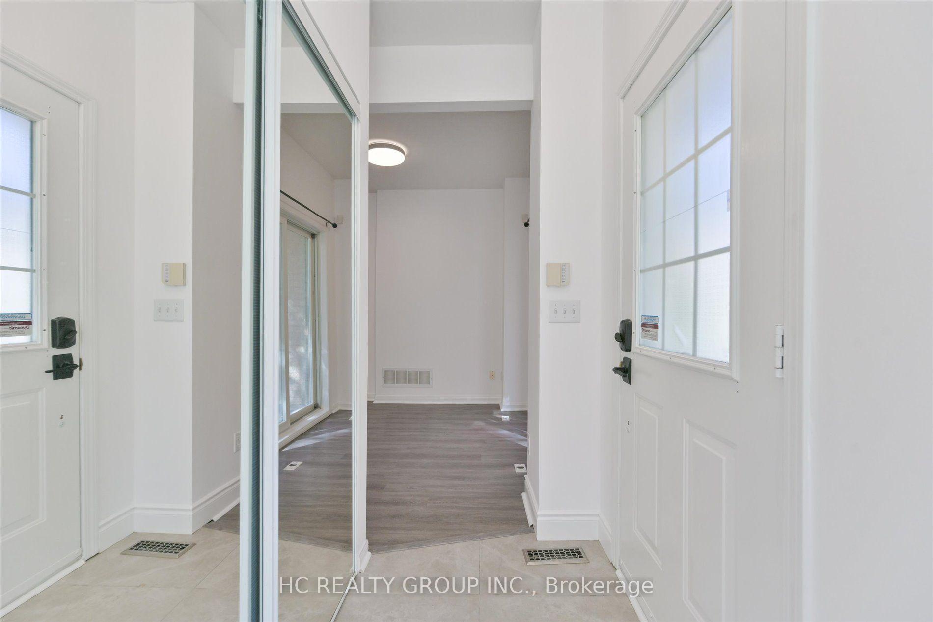 Photo 4 of Unit 6, 5 St Moritz Way, Markham, Unionville — HOMEH