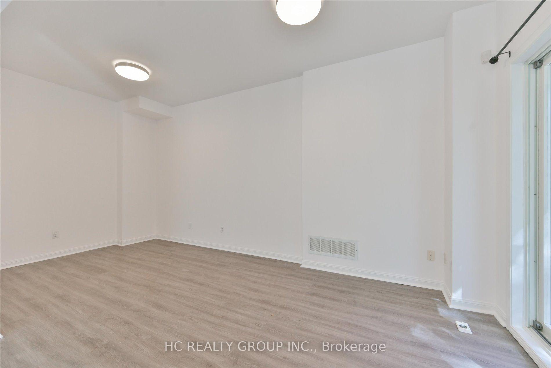 Photo 7 of Unit 6, 5 St Moritz Way, Markham, Unionville — HOMEH