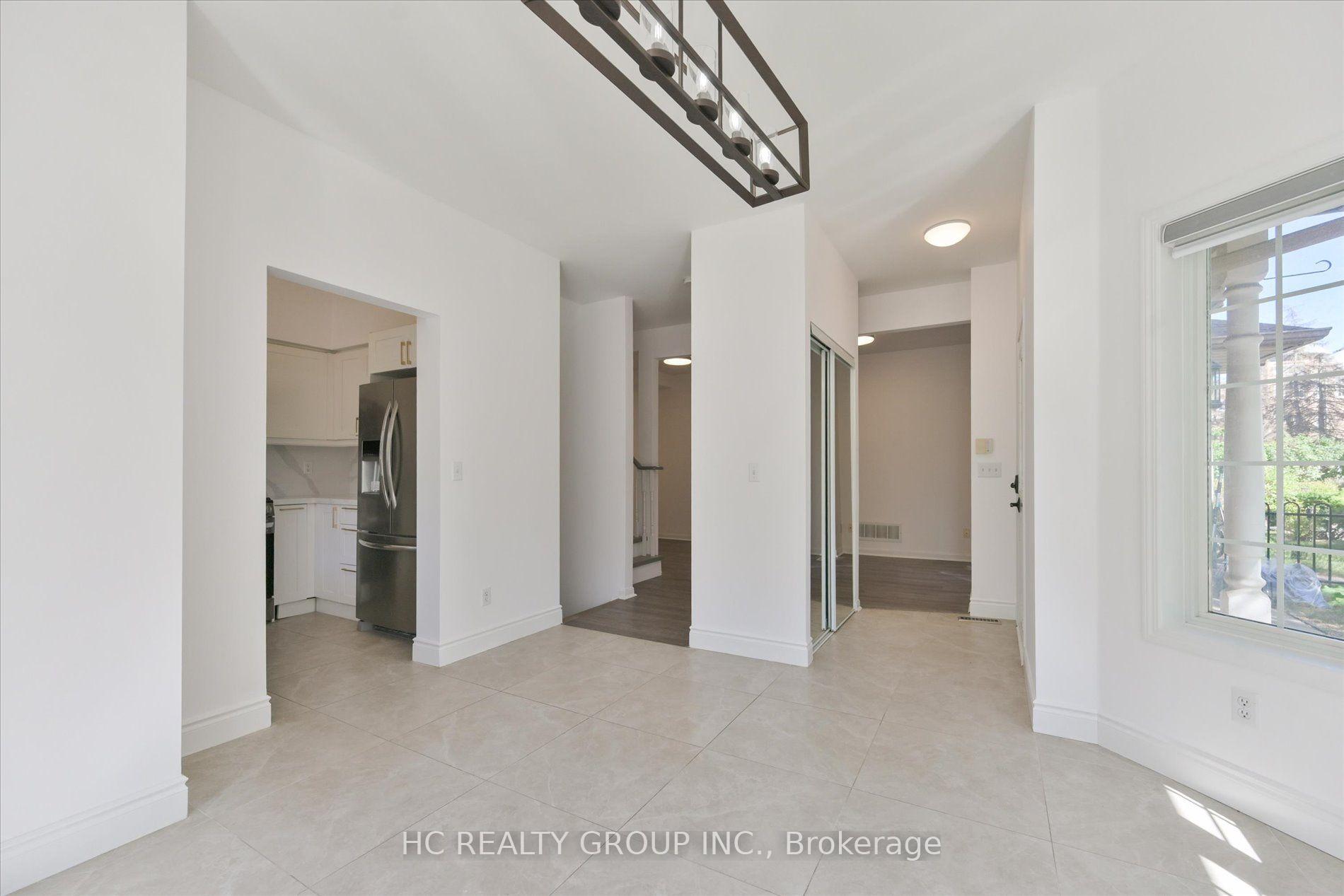 Photo 11 of Unit 6, 5 St Moritz Way, Markham, Unionville — HOMEH