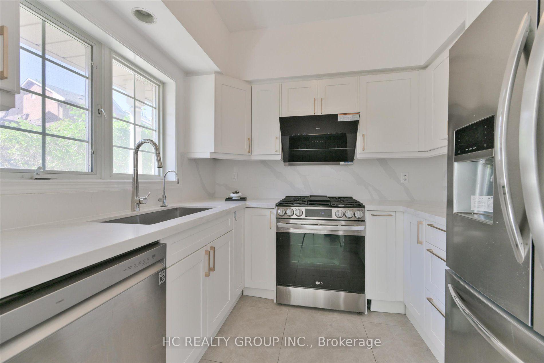 Photo 12 of Unit 6, 5 St Moritz Way, Markham, Unionville — HOMEH