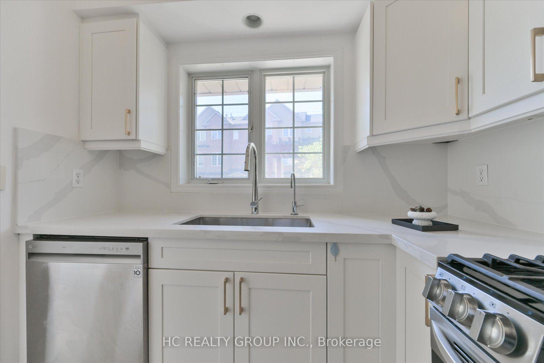 Photo 13 of Unit 6, 5 St Moritz Way, Markham, Unionville — HOMEH