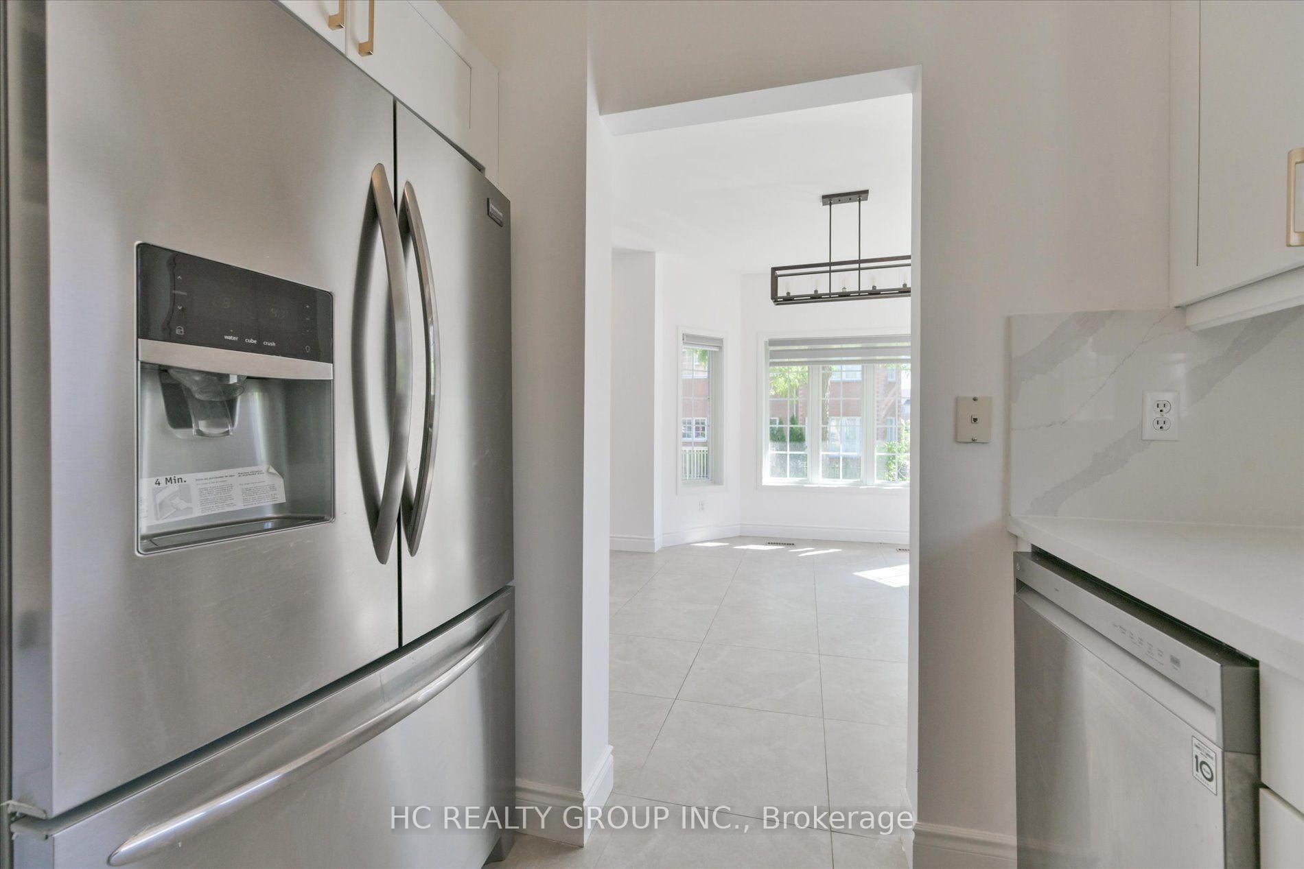 Photo 15 of Unit 6, 5 St Moritz Way, Markham, Unionville — HOMEH