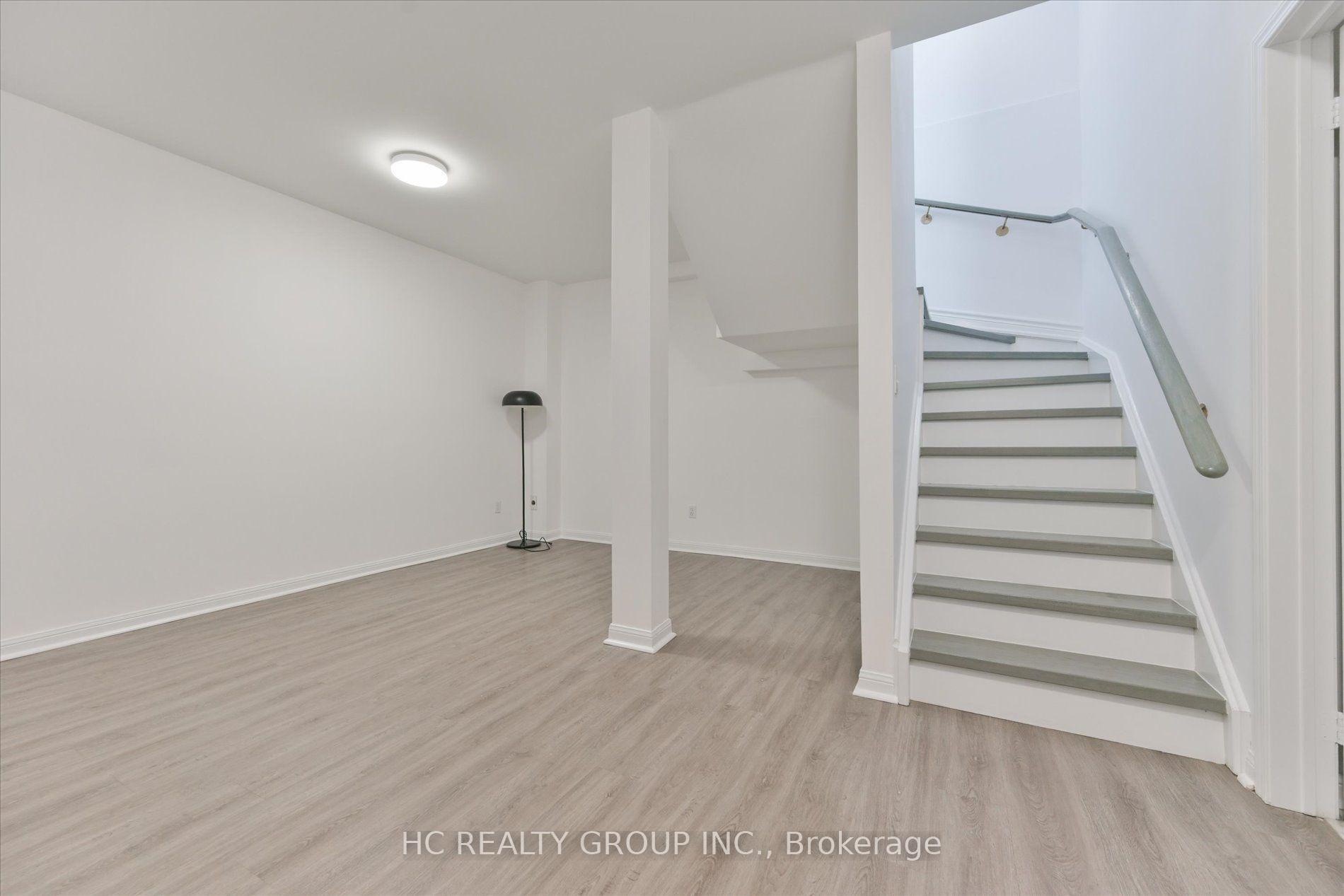 Photo 35 of Unit 6, 5 St Moritz Way, Markham, Unionville — HOMEH