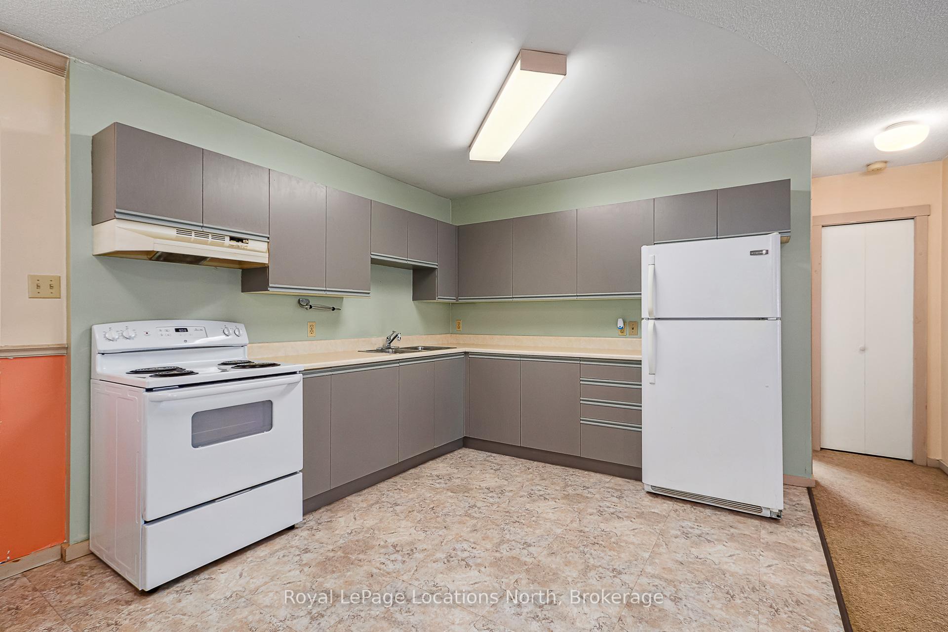 Photo 3 of Unit 1, 891 River Road W, Wasaga Beach — HOMEH