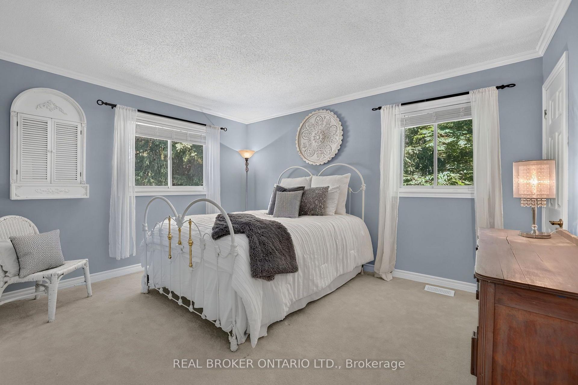 Photo 24 of 20417 Centre Street, East Gwillimbury, Mt Albert — HOMEH