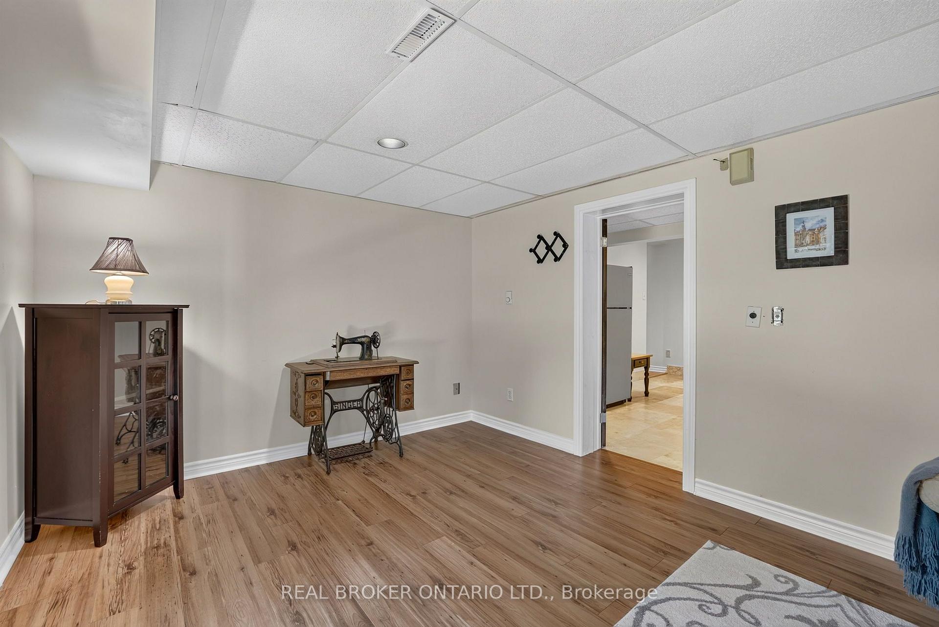 Photo 34 of 20417 Centre Street, East Gwillimbury, Mt Albert — HOMEH