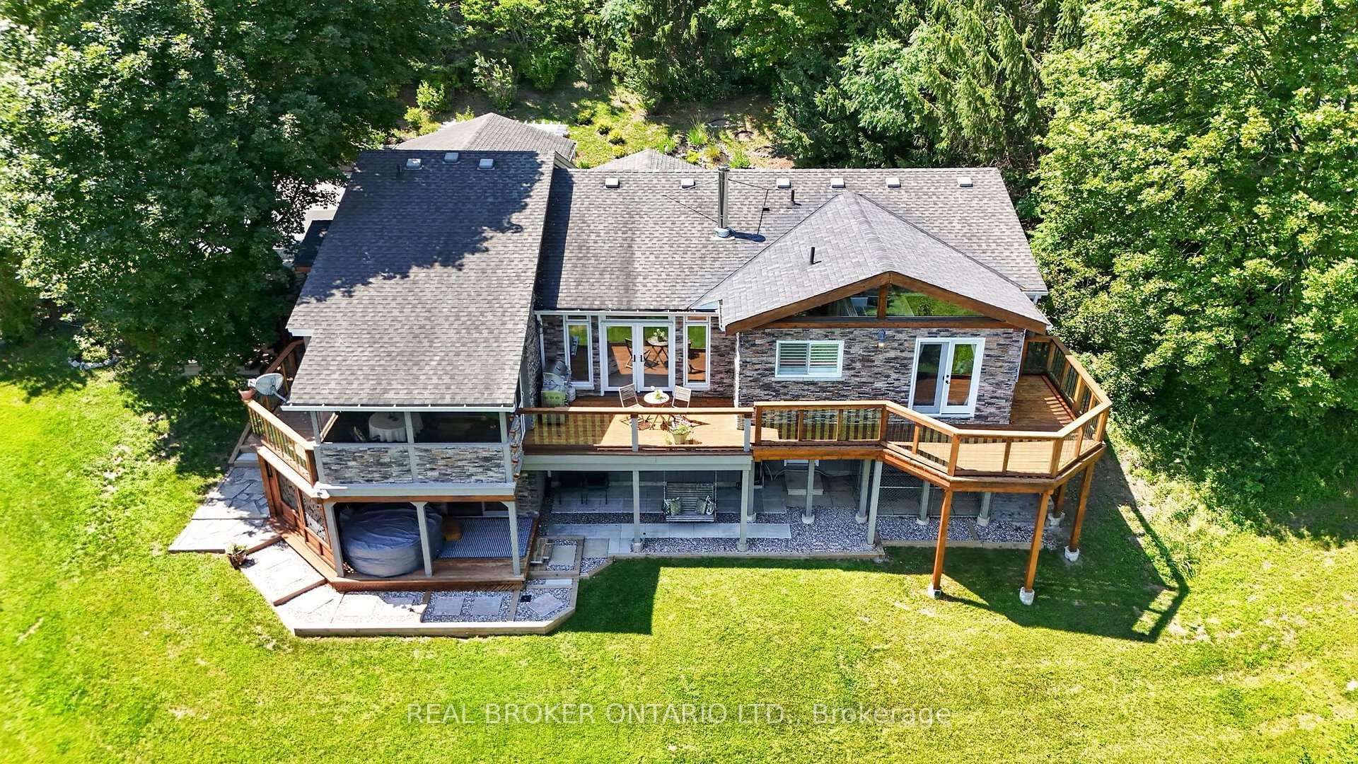 Photo 44 of 20417 Centre Street, East Gwillimbury, Mt Albert — HOMEH