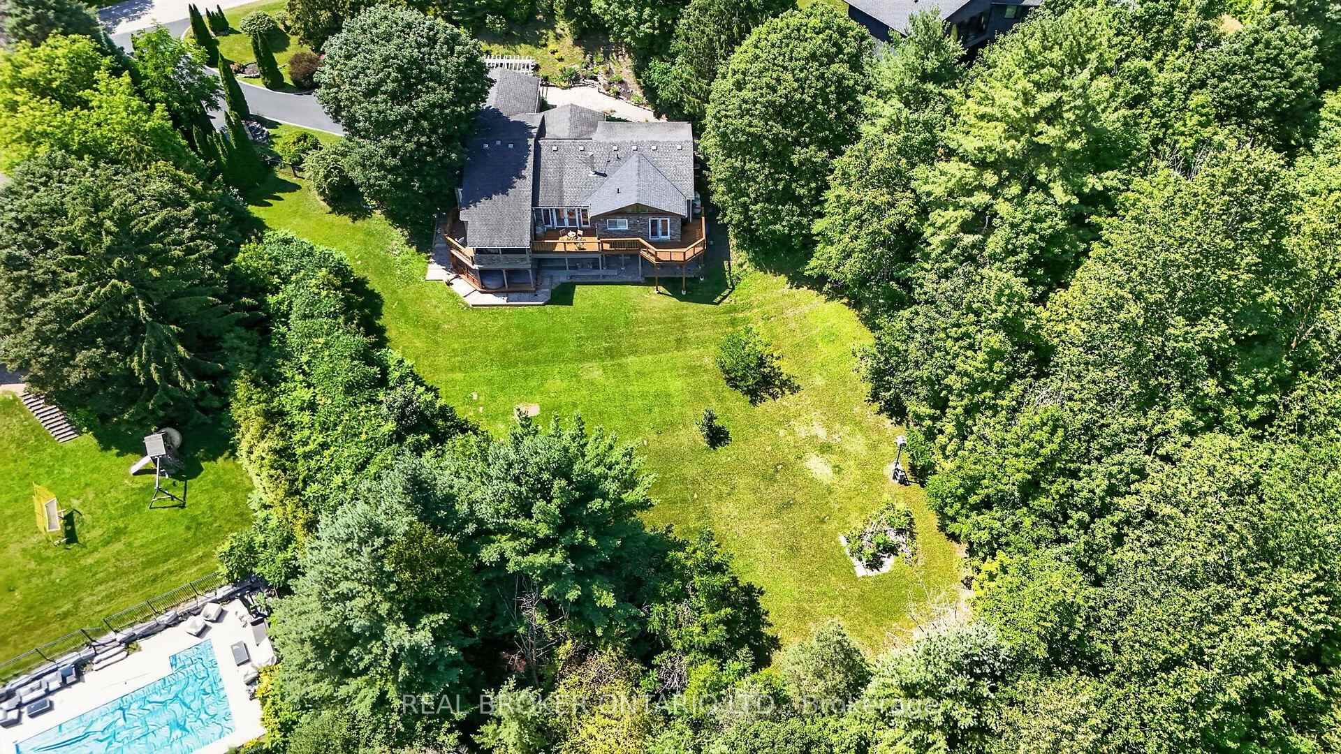 Photo 45 of 20417 Centre Street, East Gwillimbury, Mt Albert — HOMEH