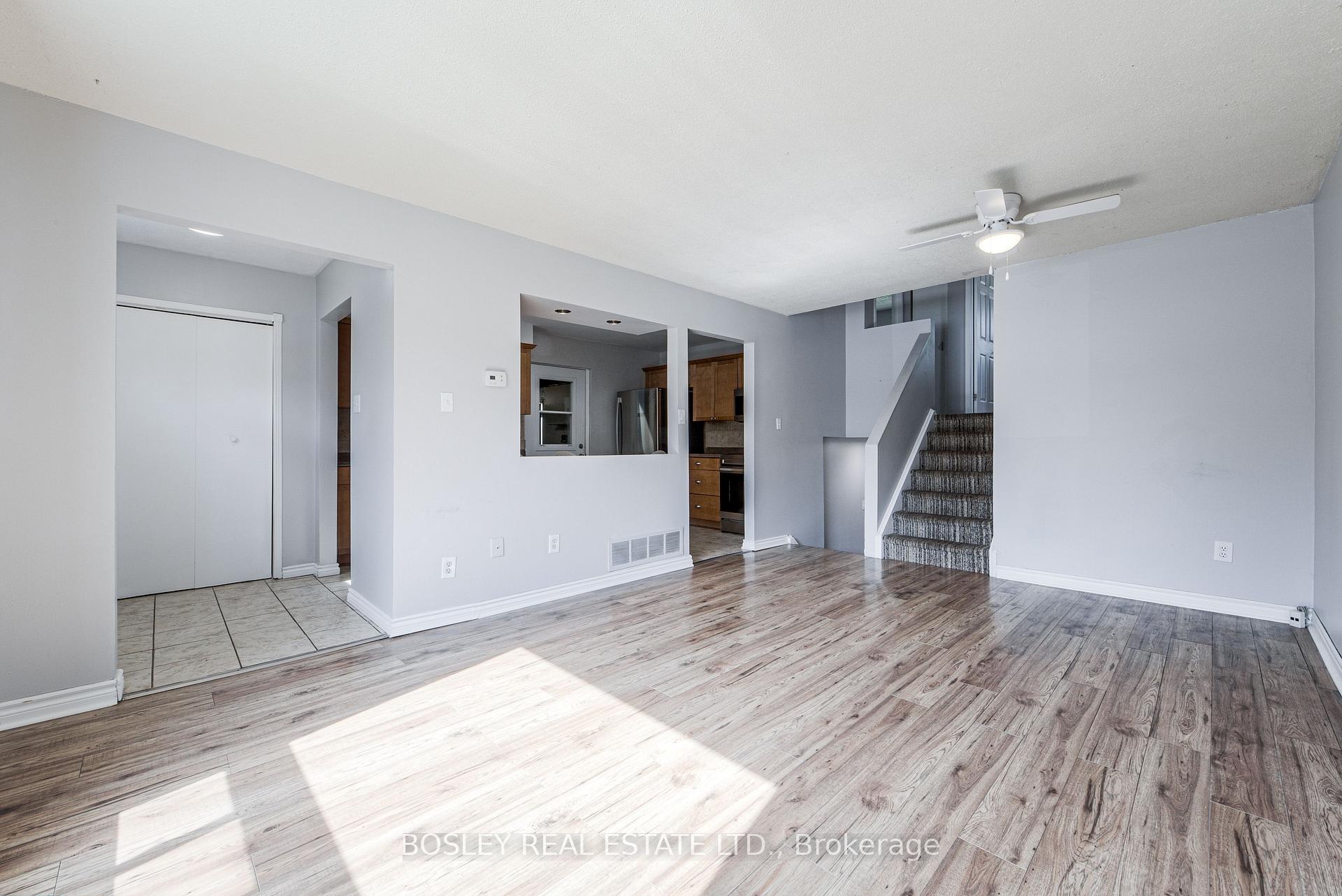 Photo 19 of 46 Austen Lane, Barrie, Letitia Heights — HOMEH