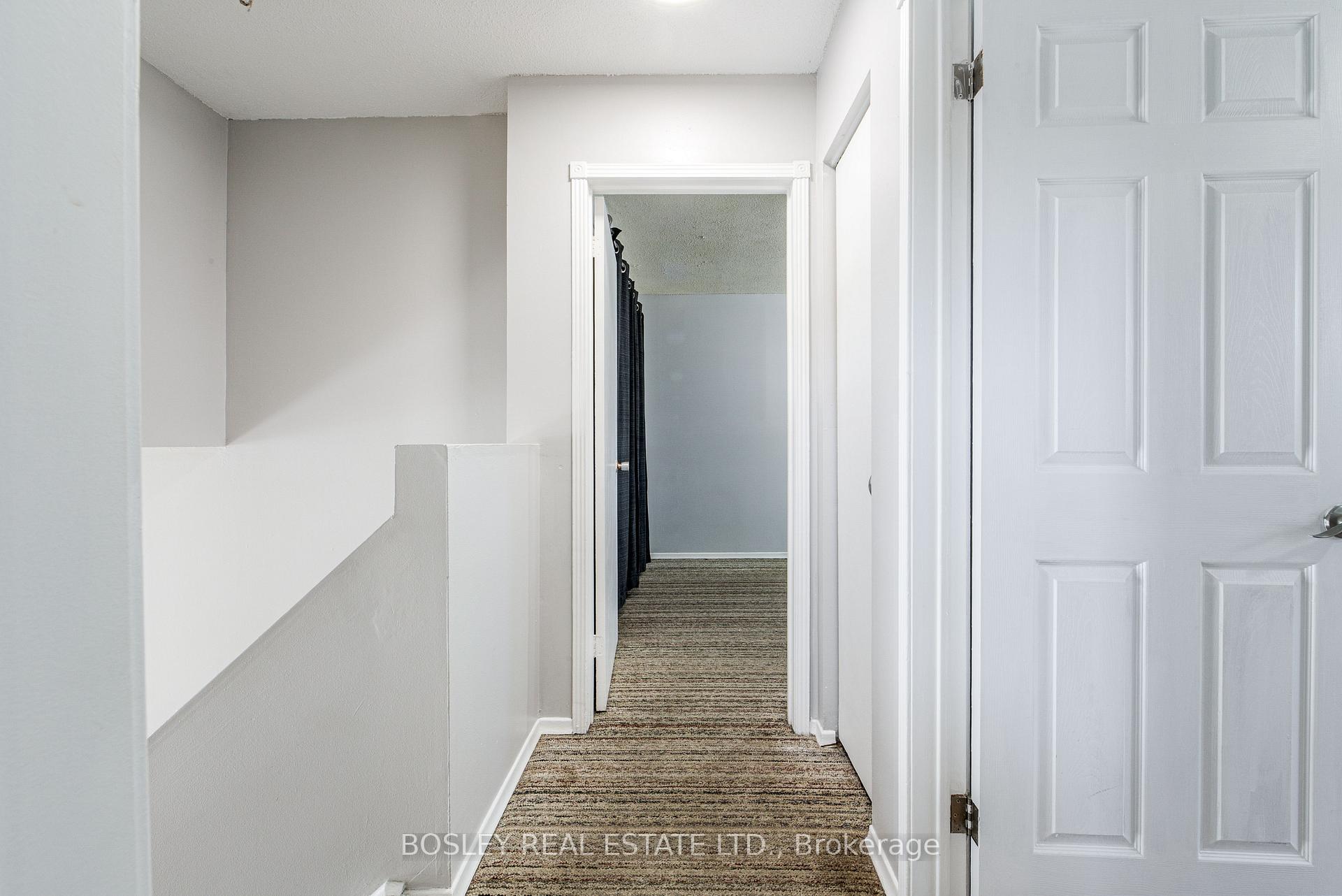 Photo 39 of 46 Austen Lane, Barrie, Letitia Heights — HOMEH