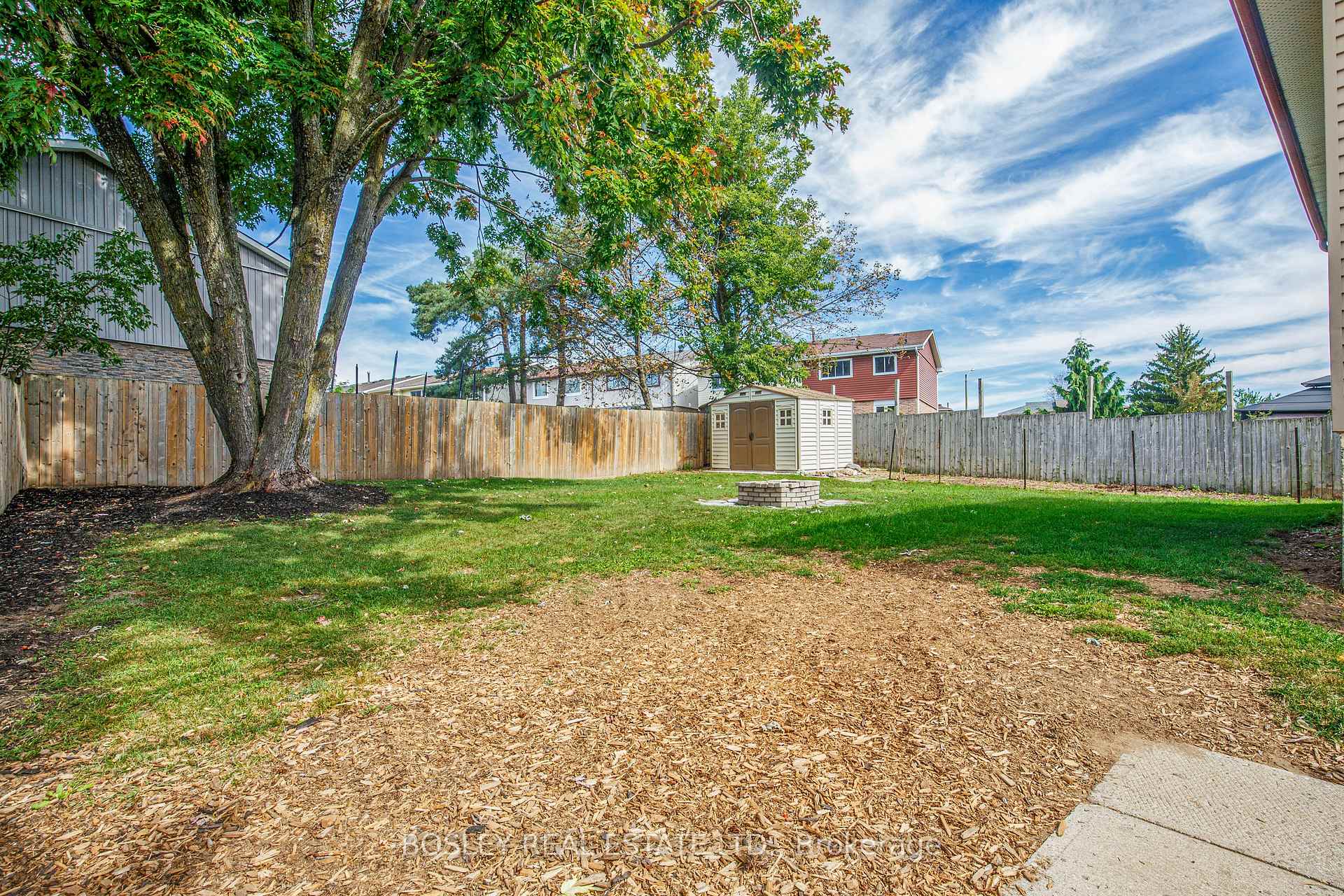 Photo 69 of 46 Austen Lane, Barrie, Letitia Heights — HOMEH