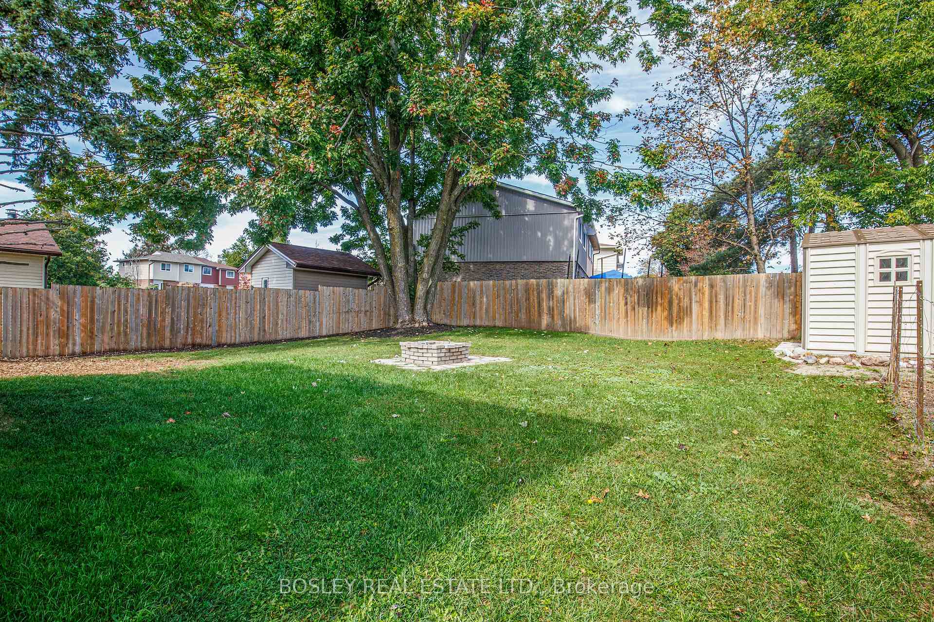 Photo 70 of 46 Austen Lane, Barrie, Letitia Heights — HOMEH