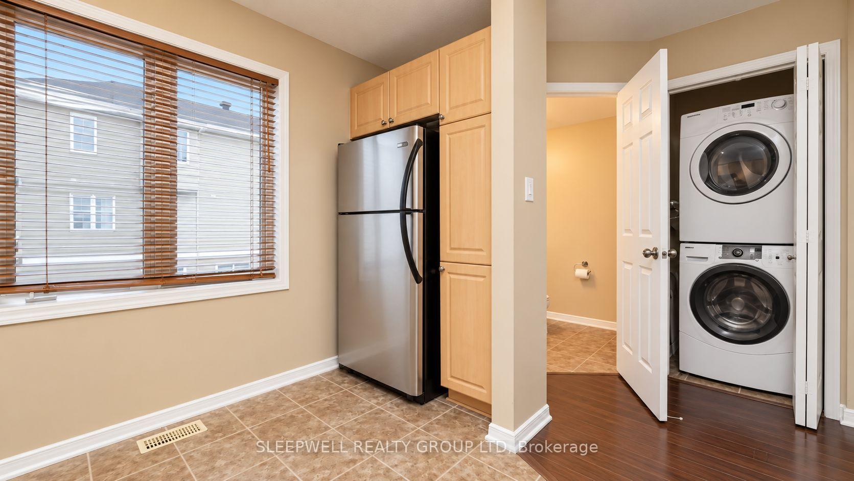 Photo 4 of 231 Kennevale Drive, Ottawa, Barrhaven - Cedargrove/Fraserdale — HOMEH