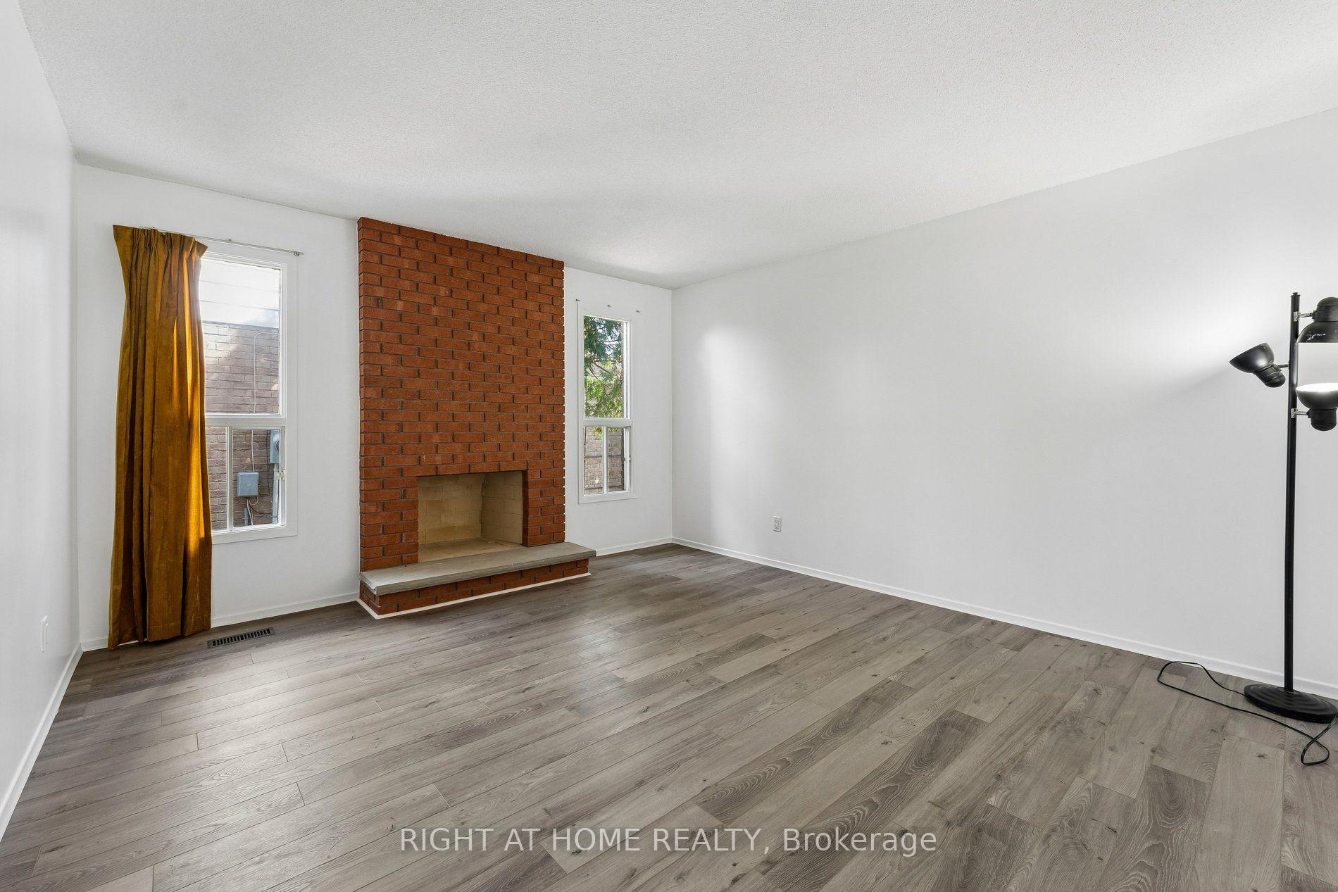 Photo 6 of 77 Morton Way, Brampton, Fletcher's West — HOMEH