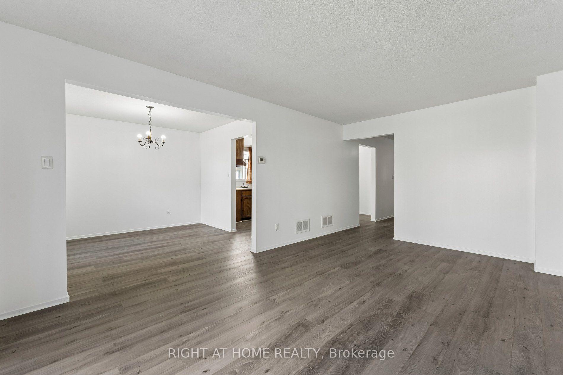 Photo 13 of 77 Morton Way, Brampton, Fletcher's West — HOMEH