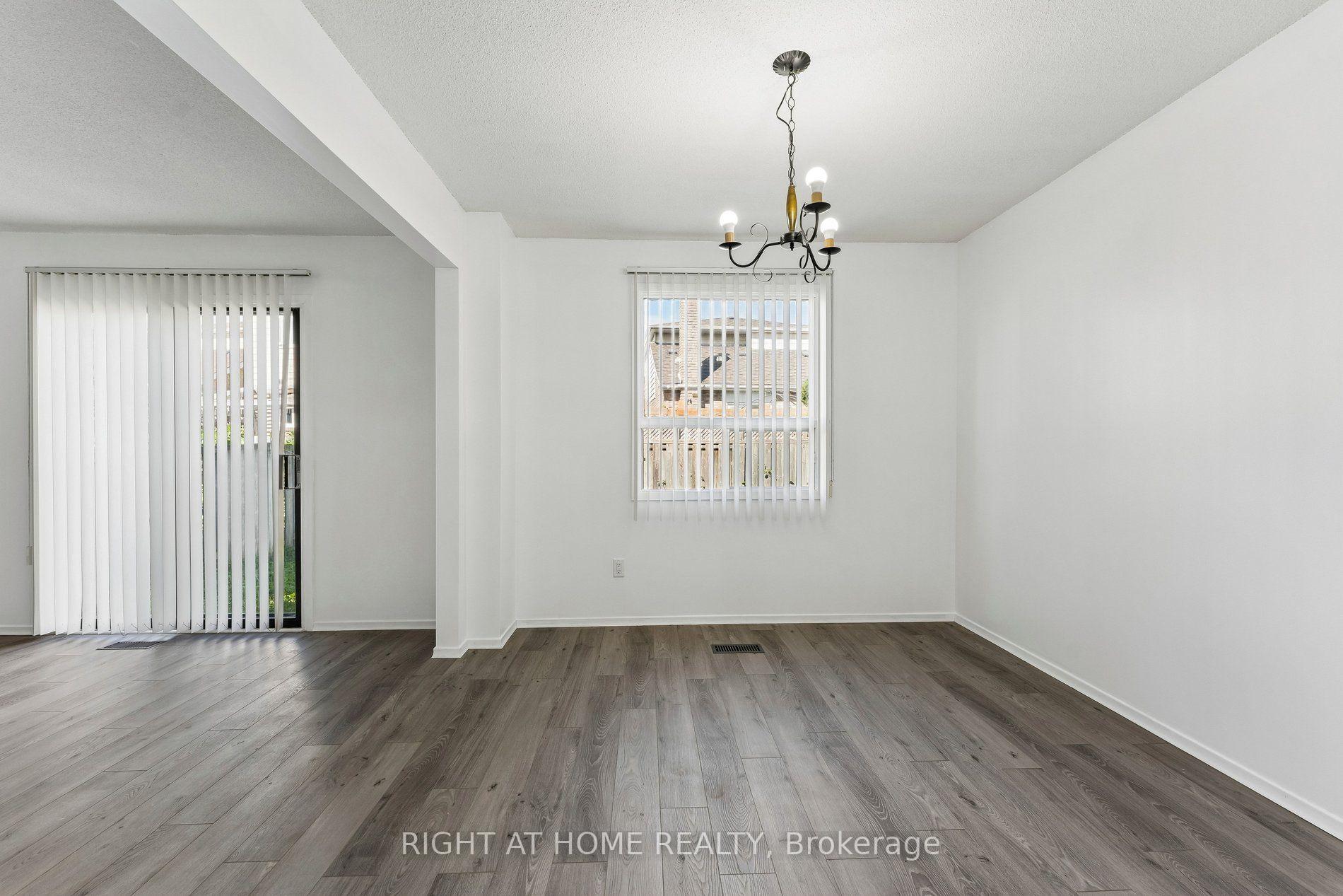 Photo 16 of 77 Morton Way, Brampton, Fletcher's West — HOMEH