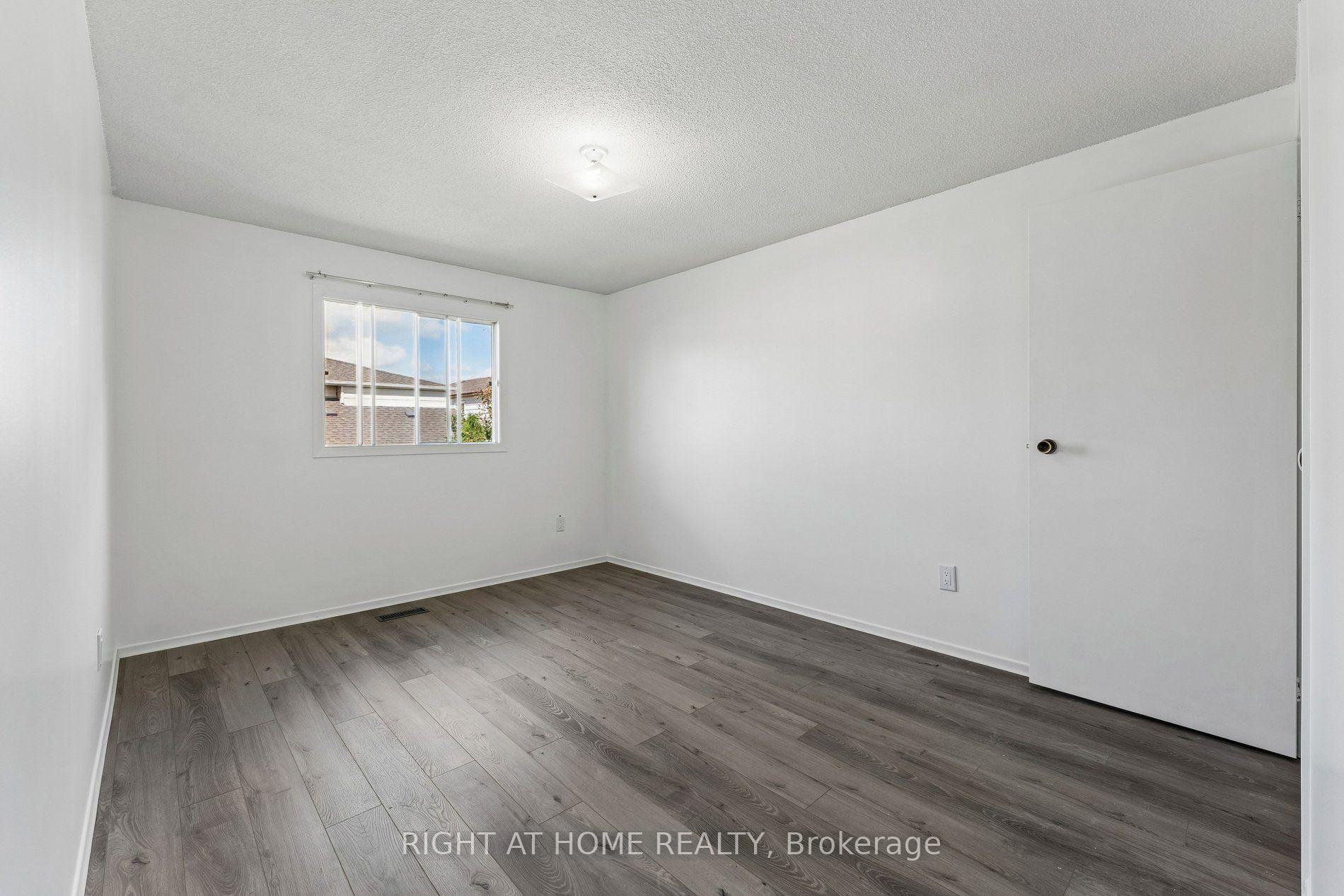 Photo 31 of 77 Morton Way, Brampton, Fletcher's West — HOMEH