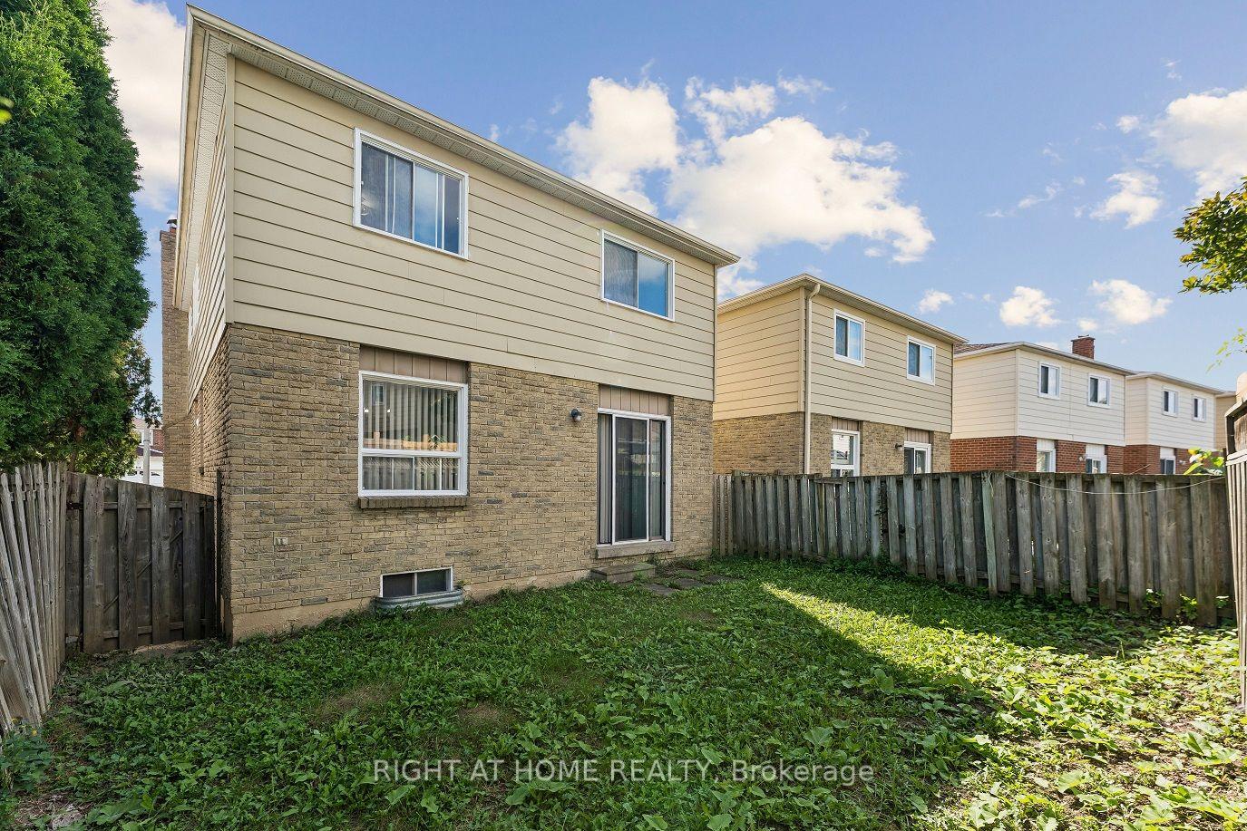 Photo 46 of 77 Morton Way, Brampton, Fletcher's West — HOMEH