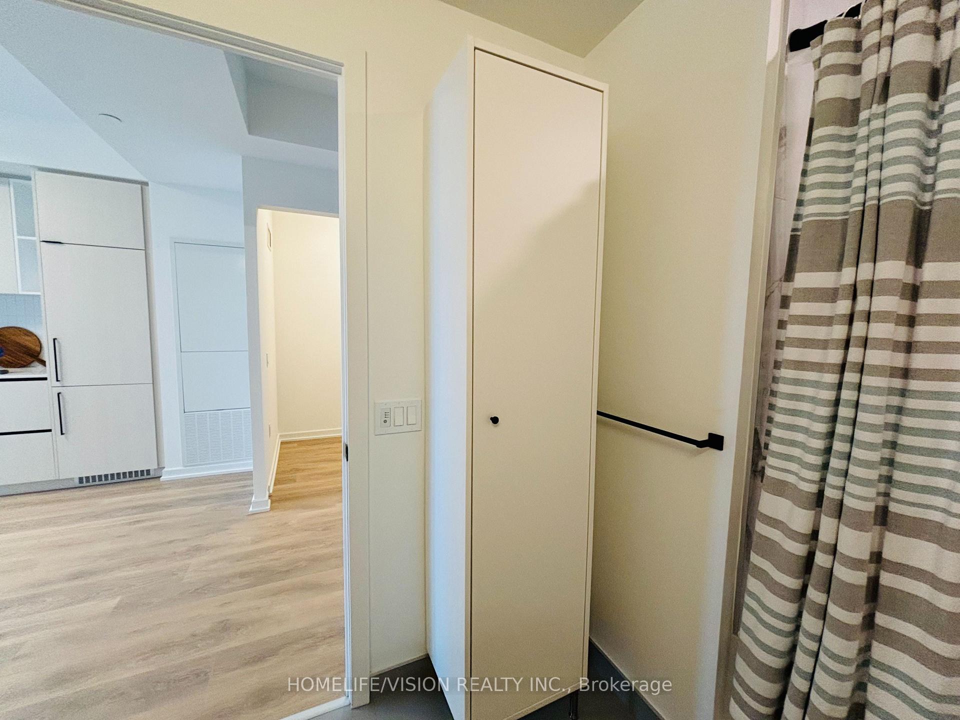Photo 18 of Unit 1608, 10 Graphophone Grove, Toronto, Dovercourt-Wallace Emerson-Junction — HOMEH