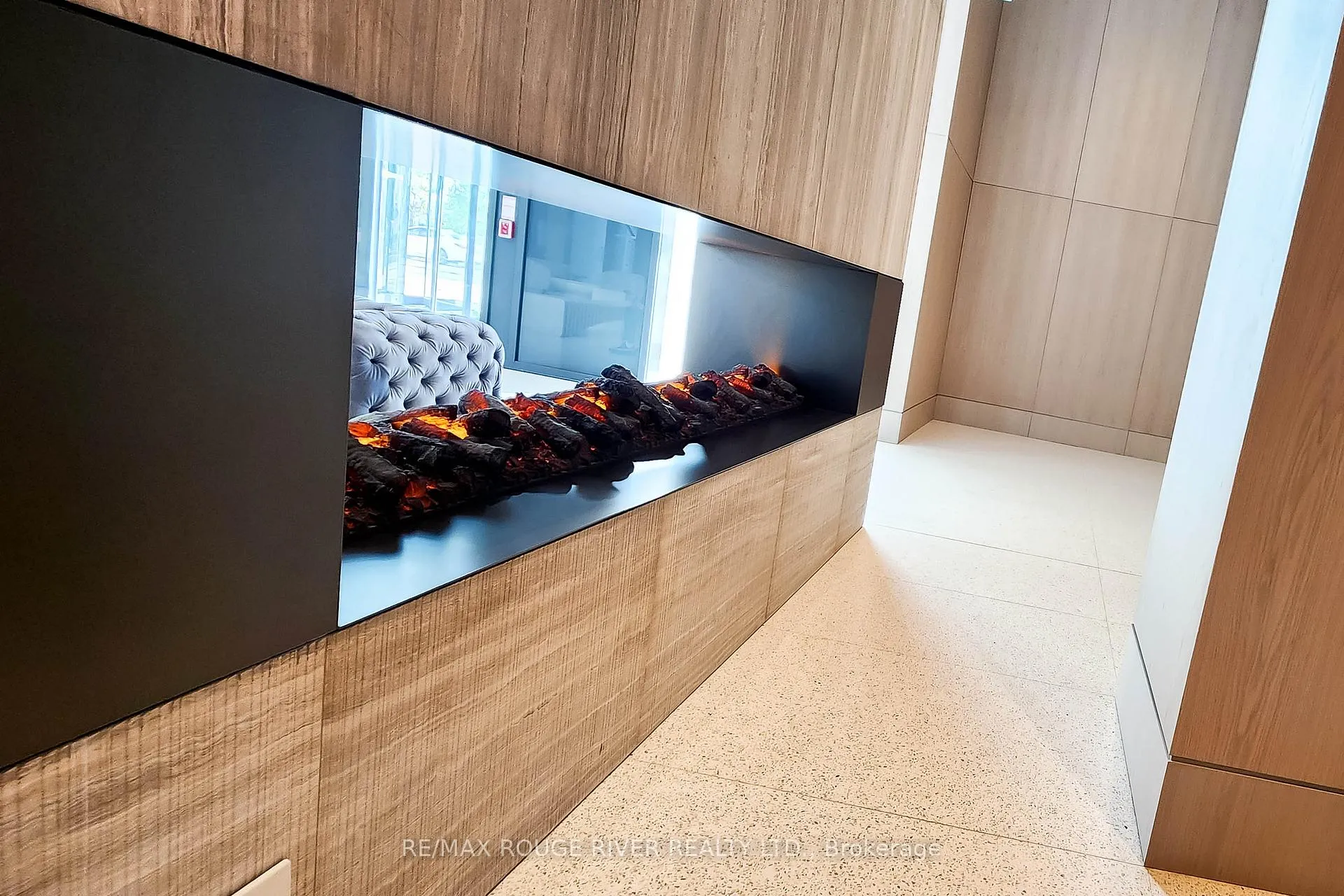 Photo 5 of Unit 4003, 225 Commerce Street, Vaughan, Vaughan Corporate Centre — HOMEH