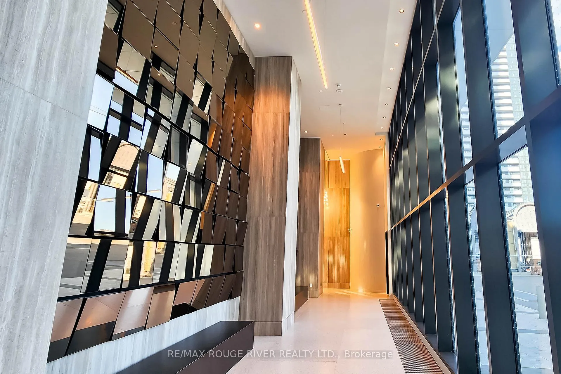 Photo 8 of Unit 4003, 225 Commerce Street, Vaughan, Vaughan Corporate Centre — HOMEH
