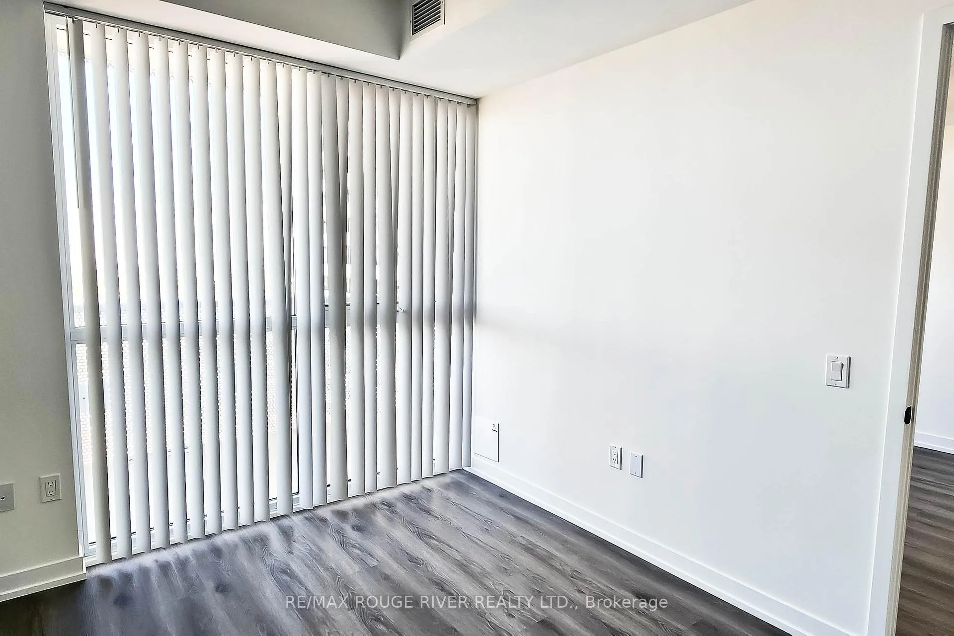 Photo 16 of Unit 4003, 225 Commerce Street, Vaughan, Vaughan Corporate Centre — HOMEH