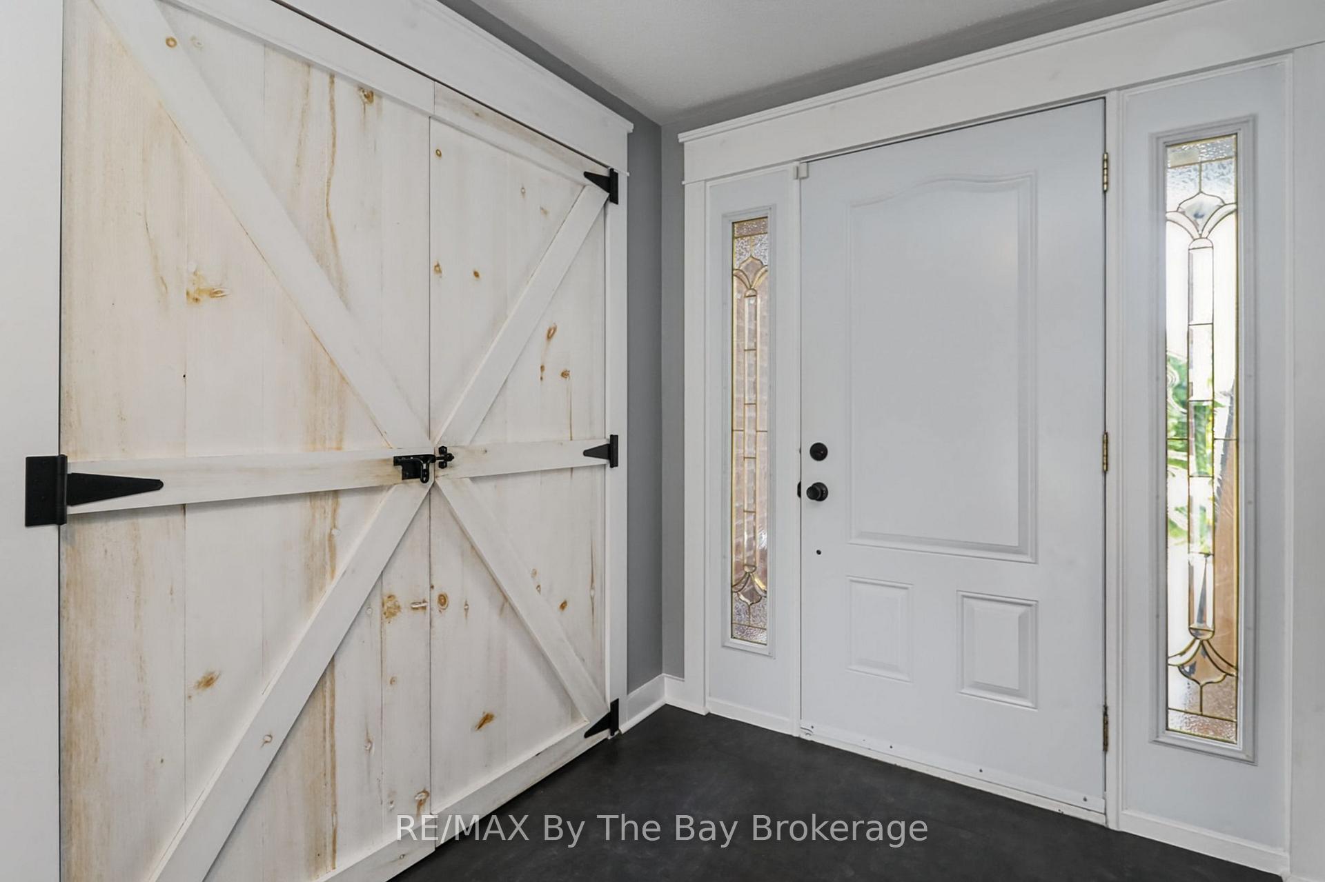 Photo 9 of 2 Red Oak Drive, Wasaga Beach — HOMEH