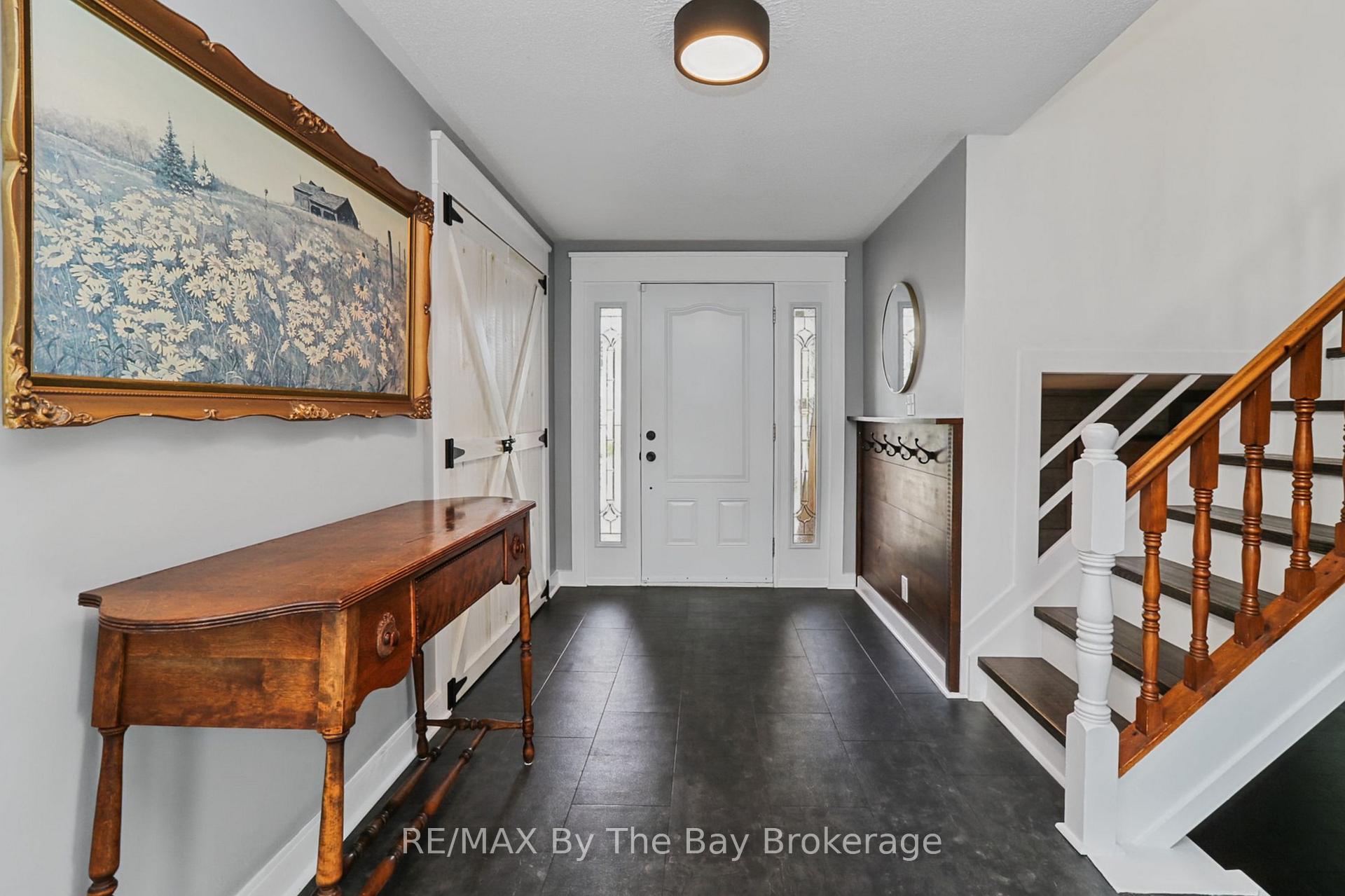 Photo 10 of 2 Red Oak Drive, Wasaga Beach — HOMEH