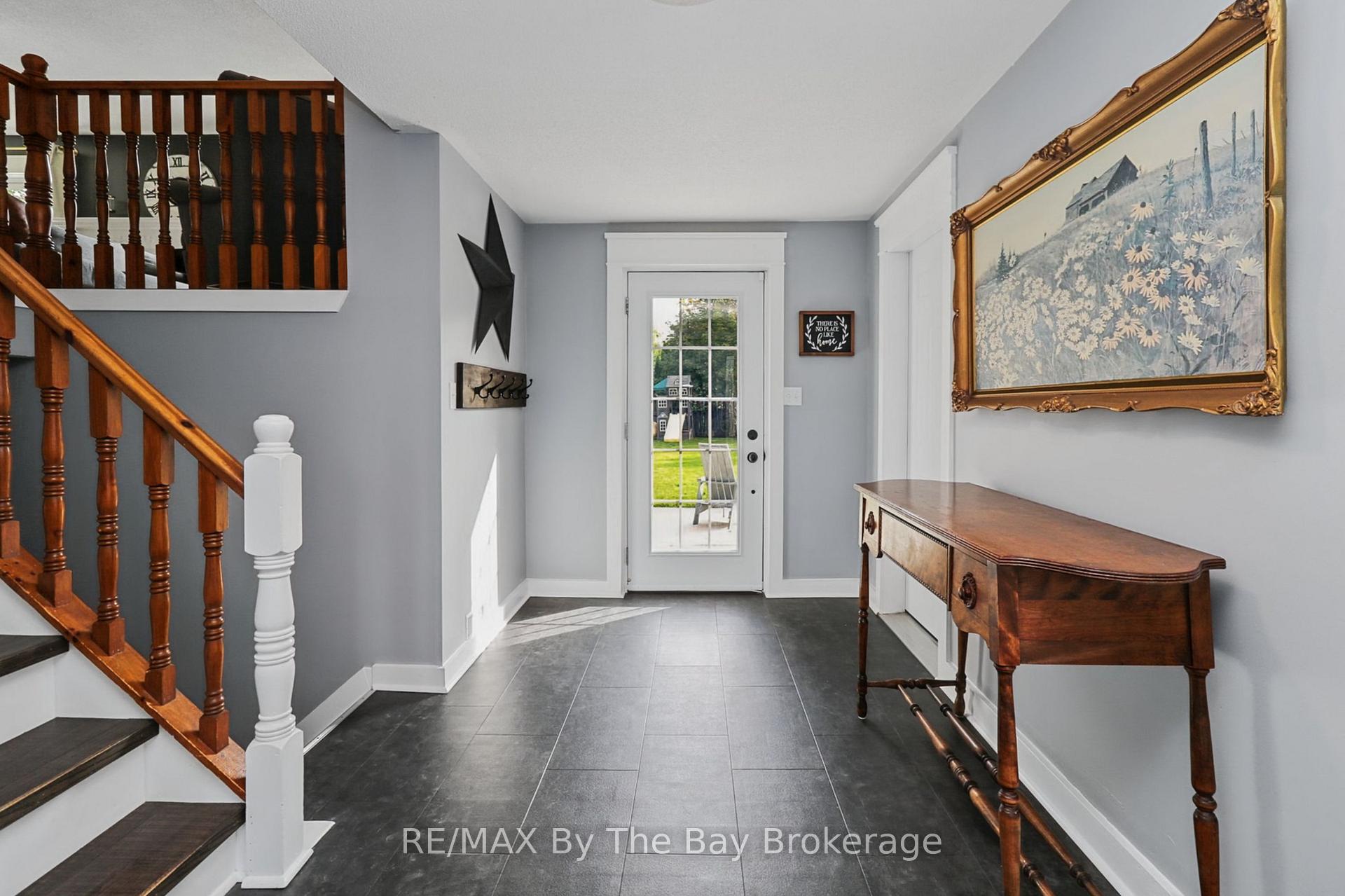 Photo 12 of 2 Red Oak Drive, Wasaga Beach — HOMEH
