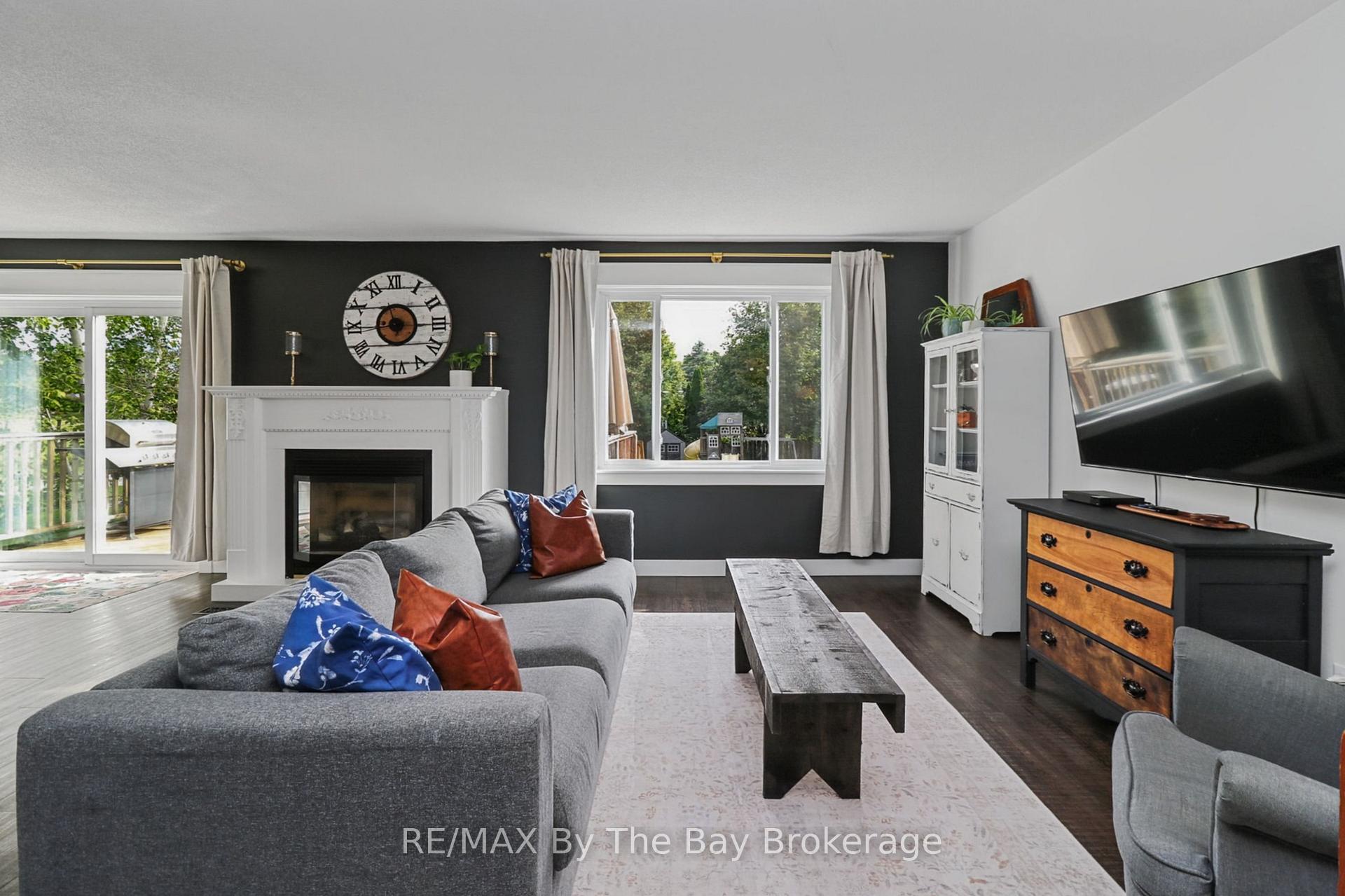 Photo 17 of 2 Red Oak Drive, Wasaga Beach — HOMEH