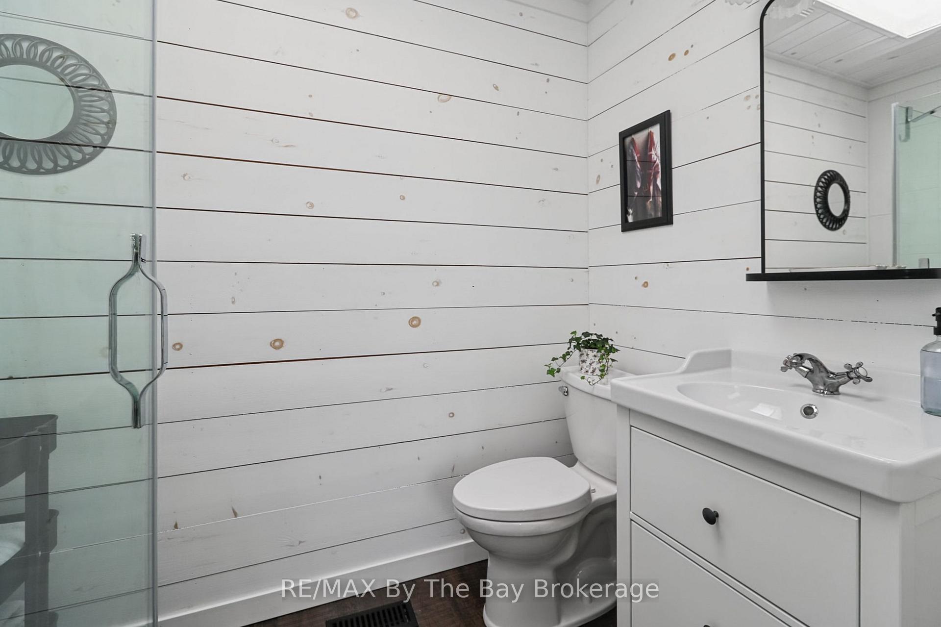 Photo 31 of 2 Red Oak Drive, Wasaga Beach — HOMEH