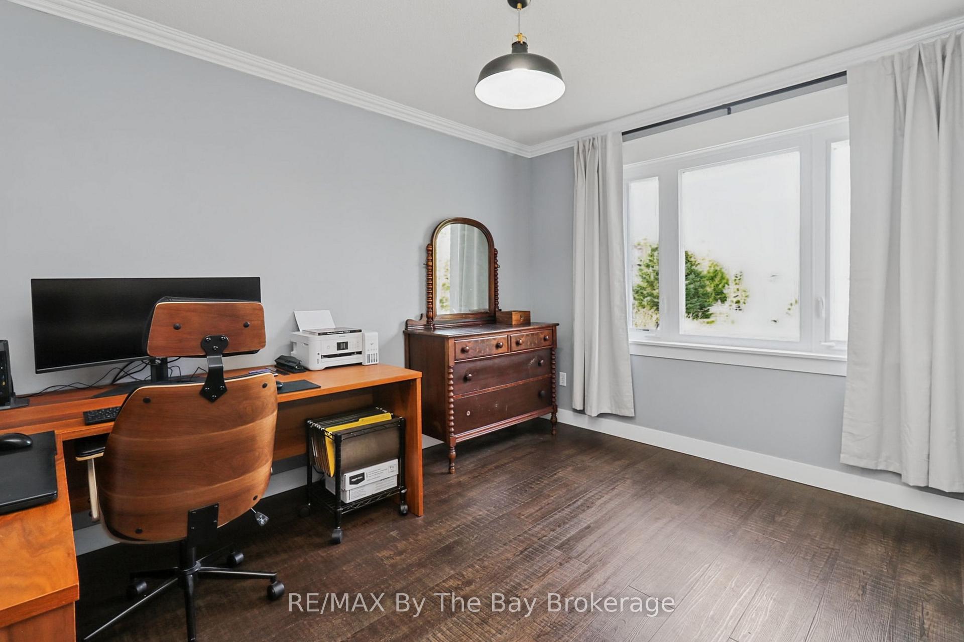 Photo 32 of 2 Red Oak Drive, Wasaga Beach — HOMEH