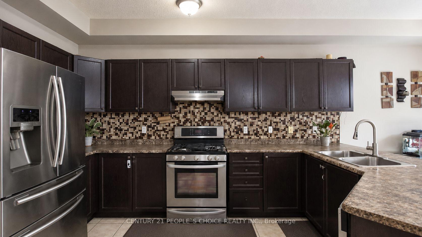 Photo 10 of 99 Timber Creek Crescent, Cambridge, Fiddlesticks — HOMEH