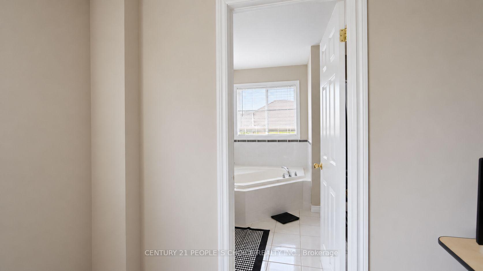 Photo 22 of 99 Timber Creek Crescent, Cambridge, Fiddlesticks — HOMEH