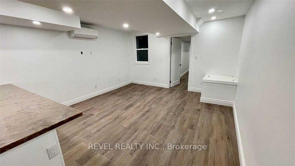 Photo 9 of Unit B, 48 Lansdowne Avenue, Toronto, Roncesvalles — HOMEH
