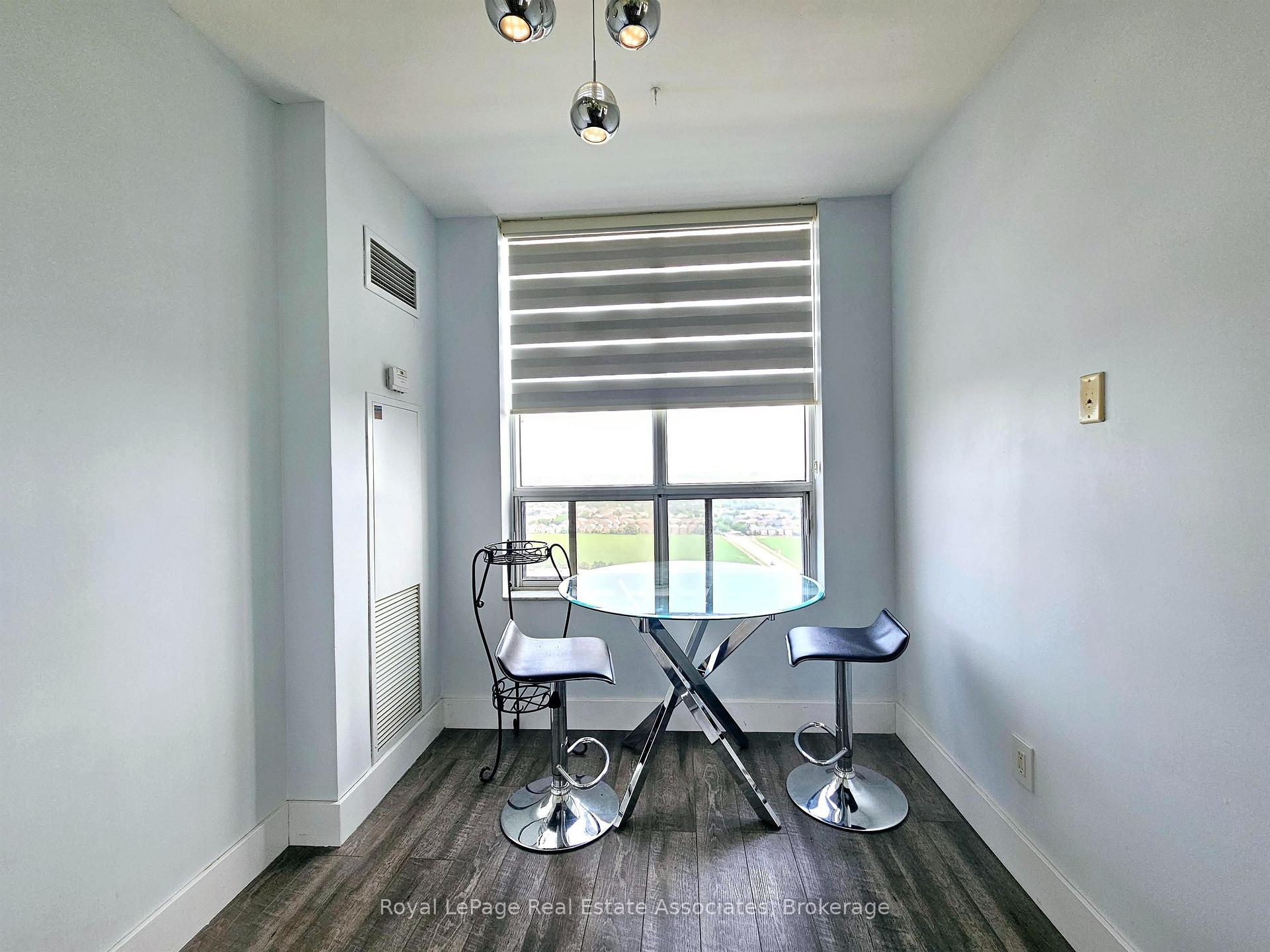 Photo 6 of Unit 2425, 25 Kingsbridge Garden Circle, Mississauga, Hurontario — HOMEH