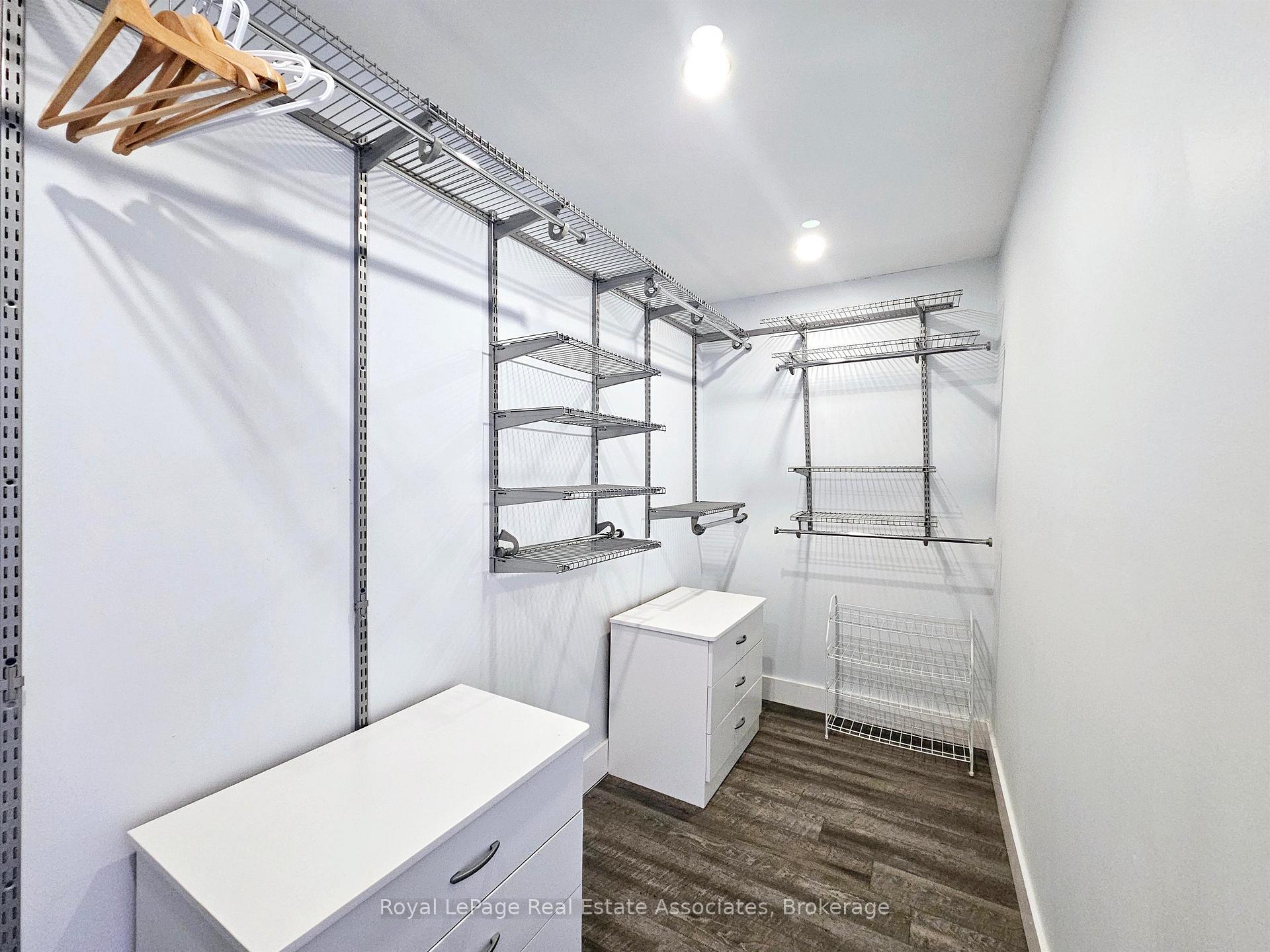 Photo 14 of Unit 2425, 25 Kingsbridge Garden Circle, Mississauga, Hurontario — HOMEH