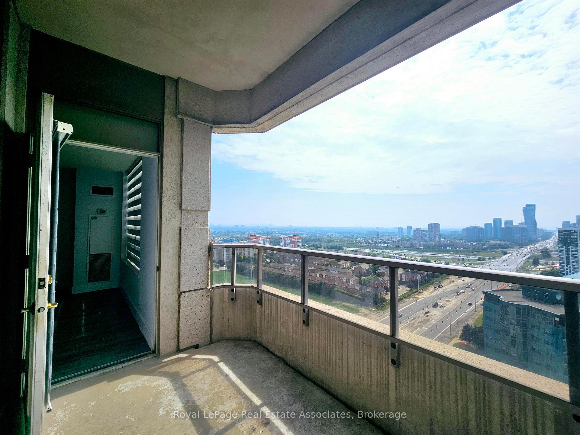 Photo 20 of Unit 2425, 25 Kingsbridge Garden Circle, Mississauga, Hurontario — HOMEH