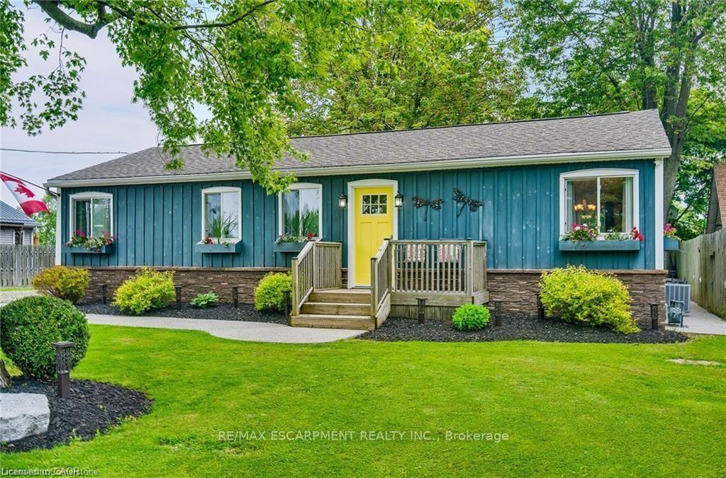 Photo 2 of 8 Beach Road, Haldimand, Dunnville — HOMEH