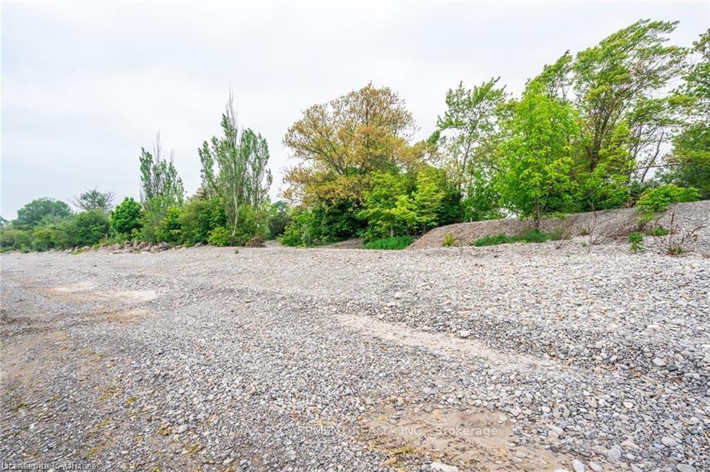Photo 47 of 8 Beach Road, Haldimand, Dunnville — HOMEH